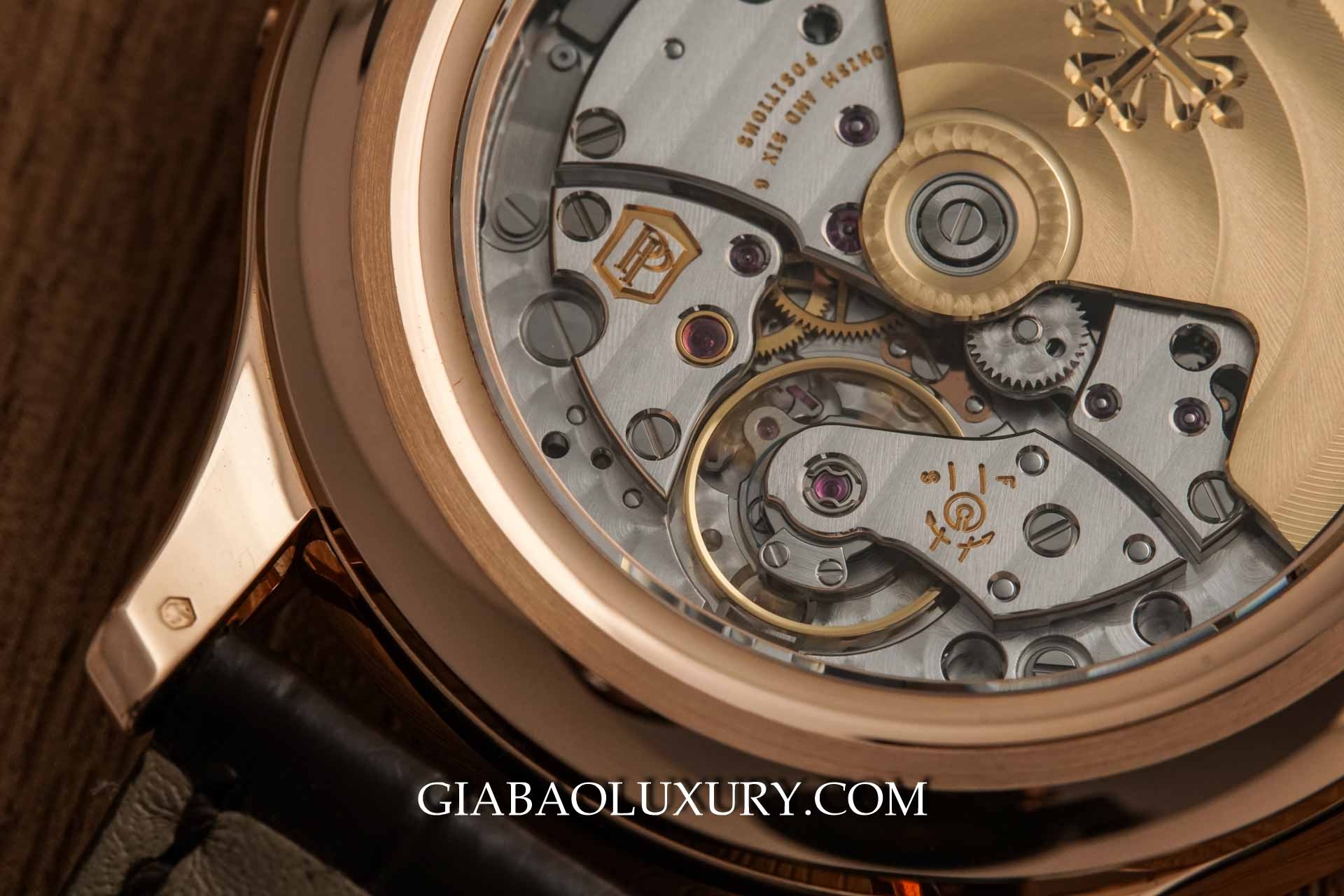 Đồng Hồ Patek Philippe Complications 5205R-001 Mặt Trắng