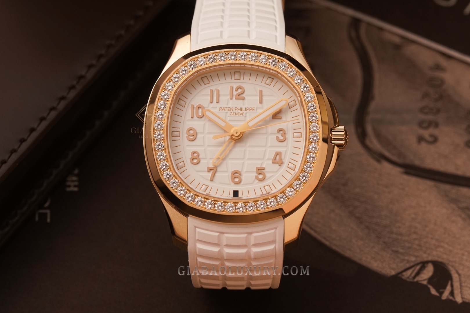 Đồng Hồ Patek Philippe Aquanaut 5269/200R-001