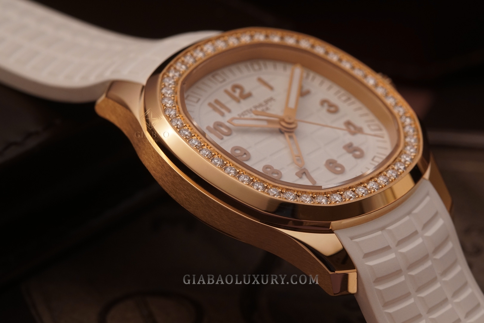 Đồng Hồ Patek Philippe Aquanaut 5269/200R-001