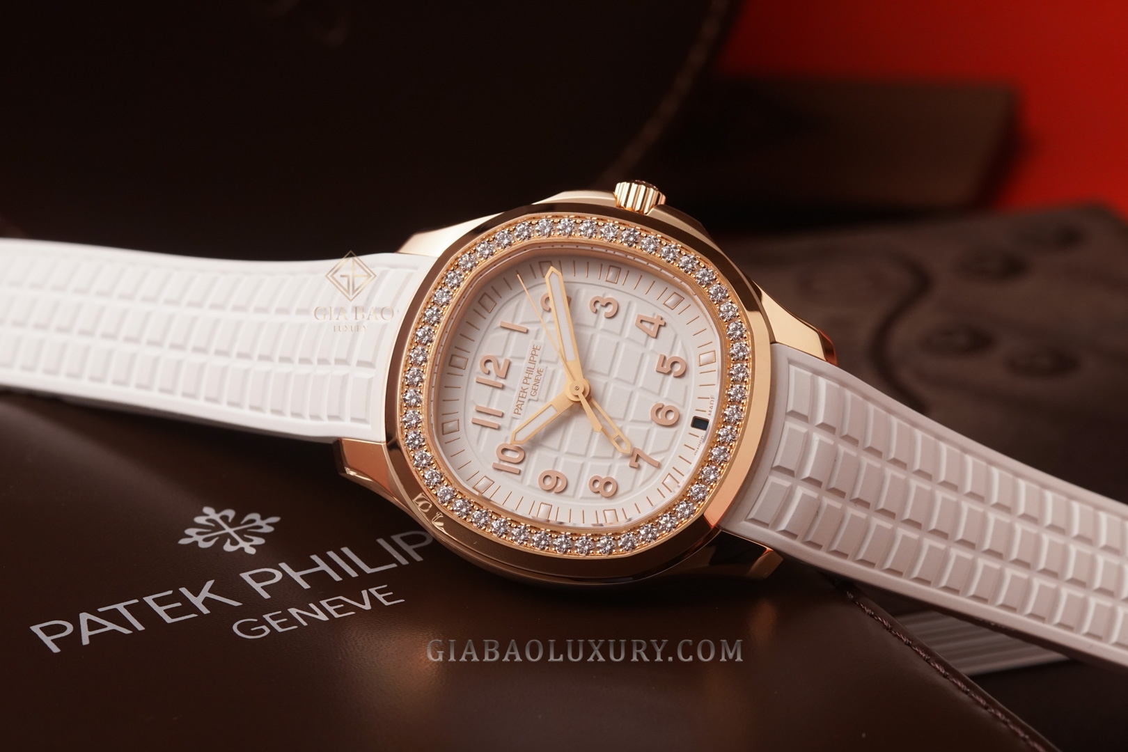 Đồng Hồ Patek Philippe Aquanaut 5269/200R-001