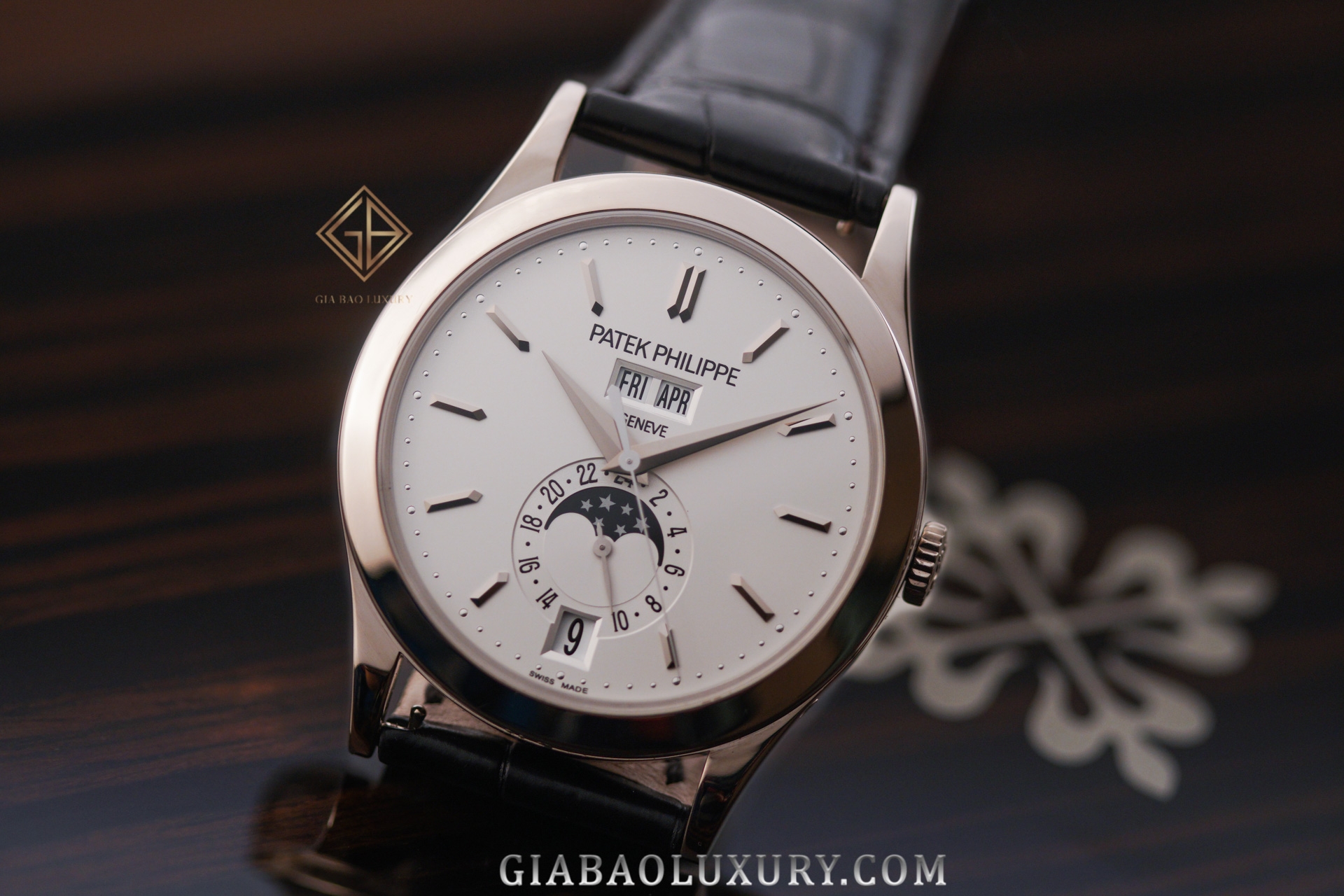 Đồng Hồ Patek Philippe Complications 5396G-011