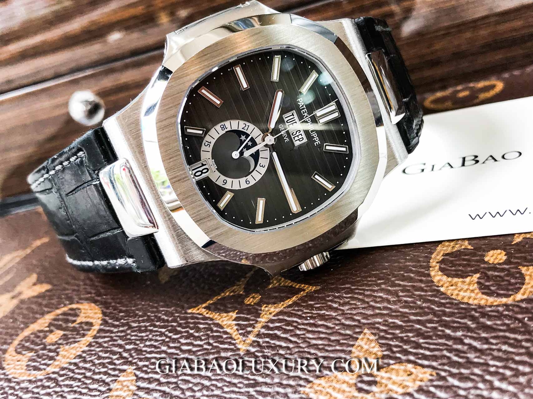 Review đồng hồ Patek Philippe Nautilus 5726A