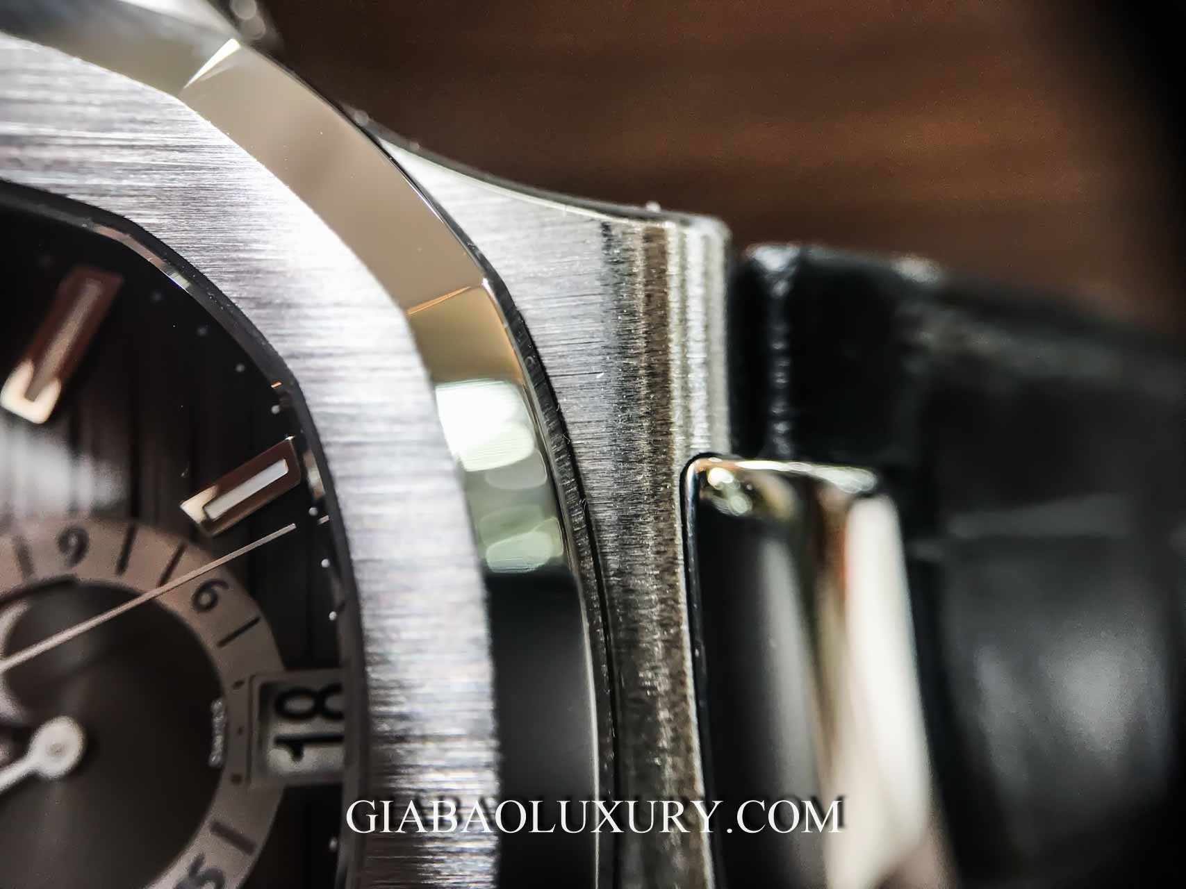 Review đồng hồ Patek Philippe Nautilus 5726A