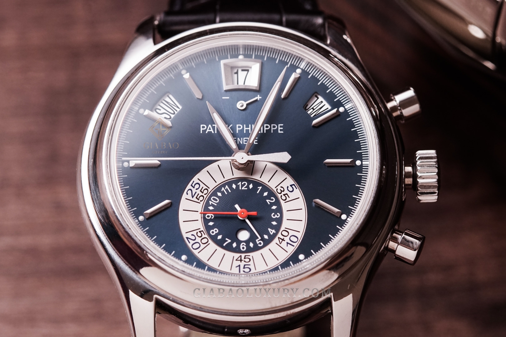 Review đồng hồ Patek Philippe Complications 5960P-015