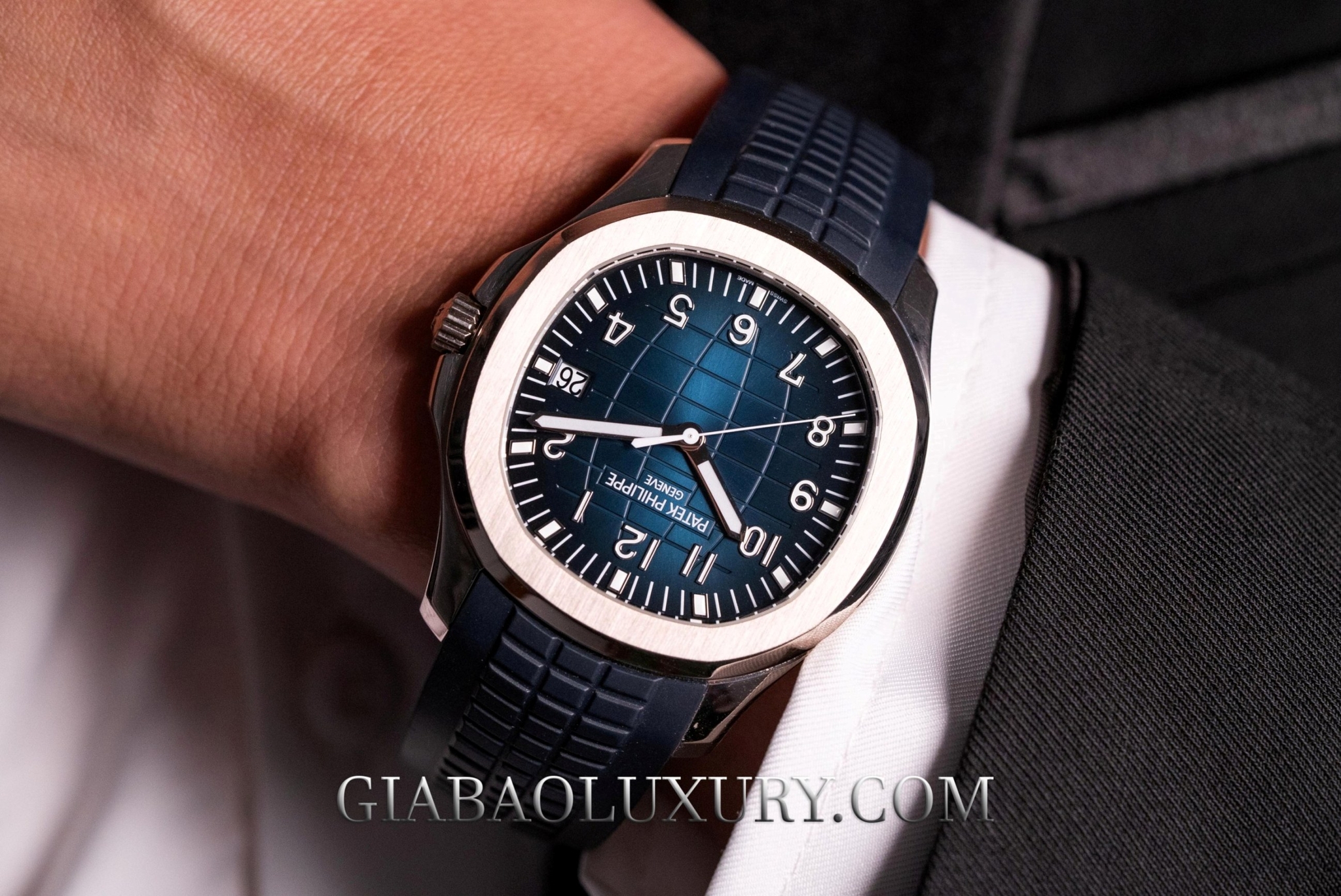 Review đồng hồ Patek Philippe Aquanaut 5168G