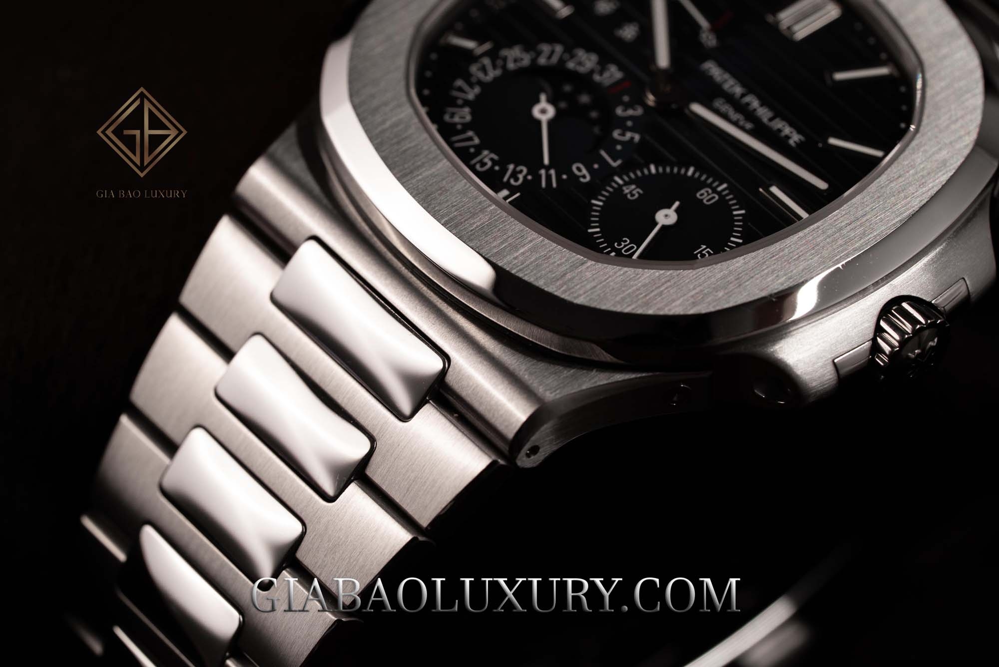 Đồng hồ Patek Philippe Nautilus 5712/1A-001