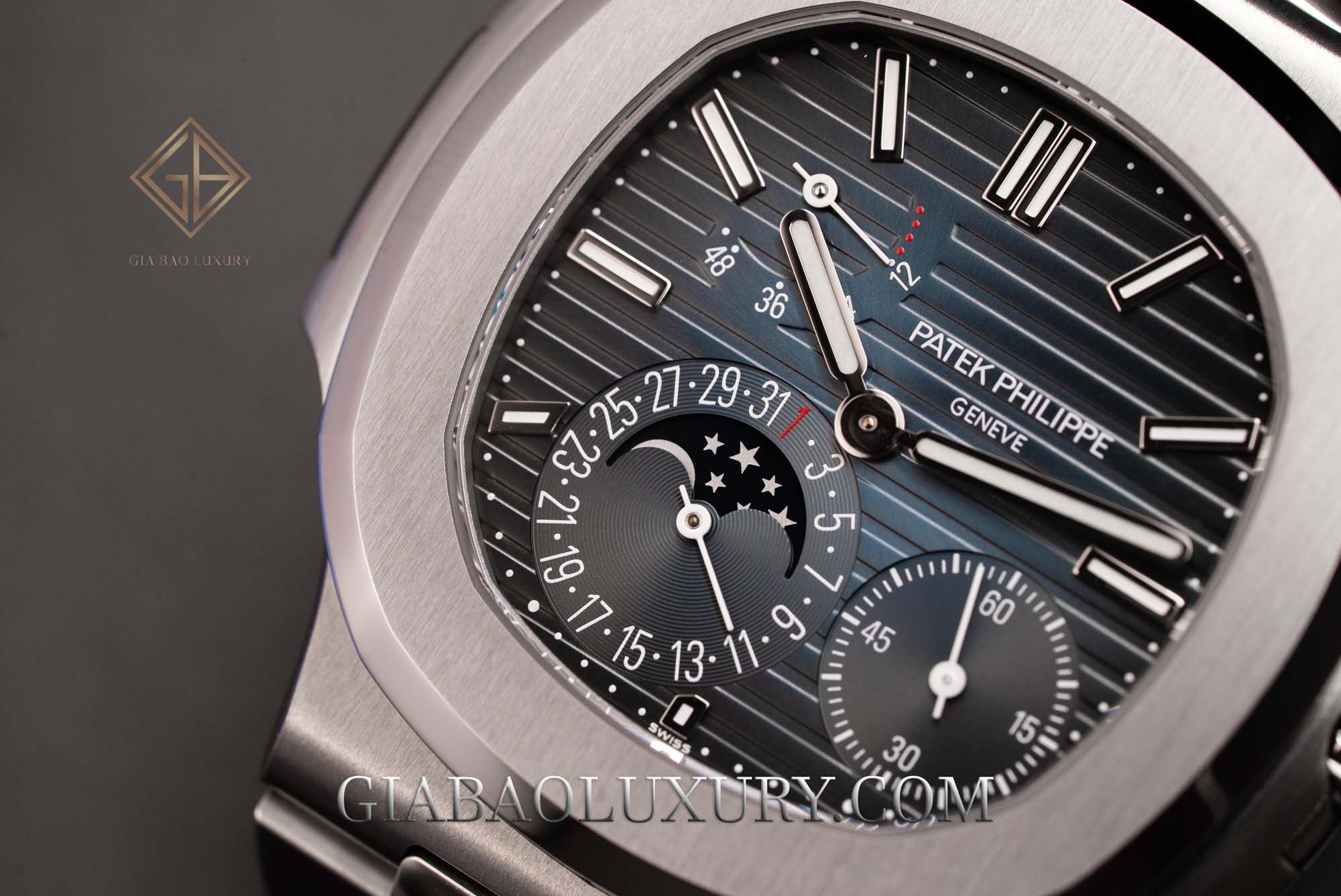 Đồng hồ Patek Philippe Nautilus 5712/1A-001