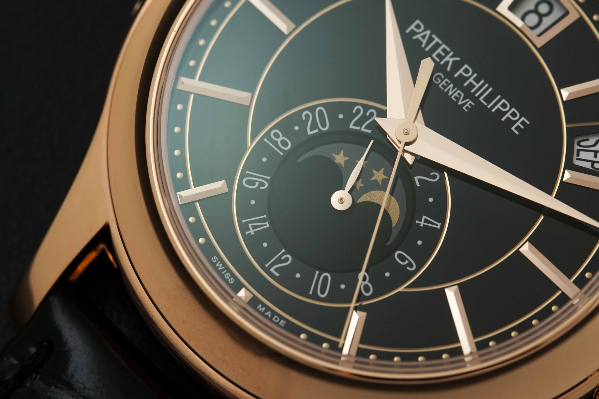 đồng hồ Patek Philippe Annual Calendar 5205R