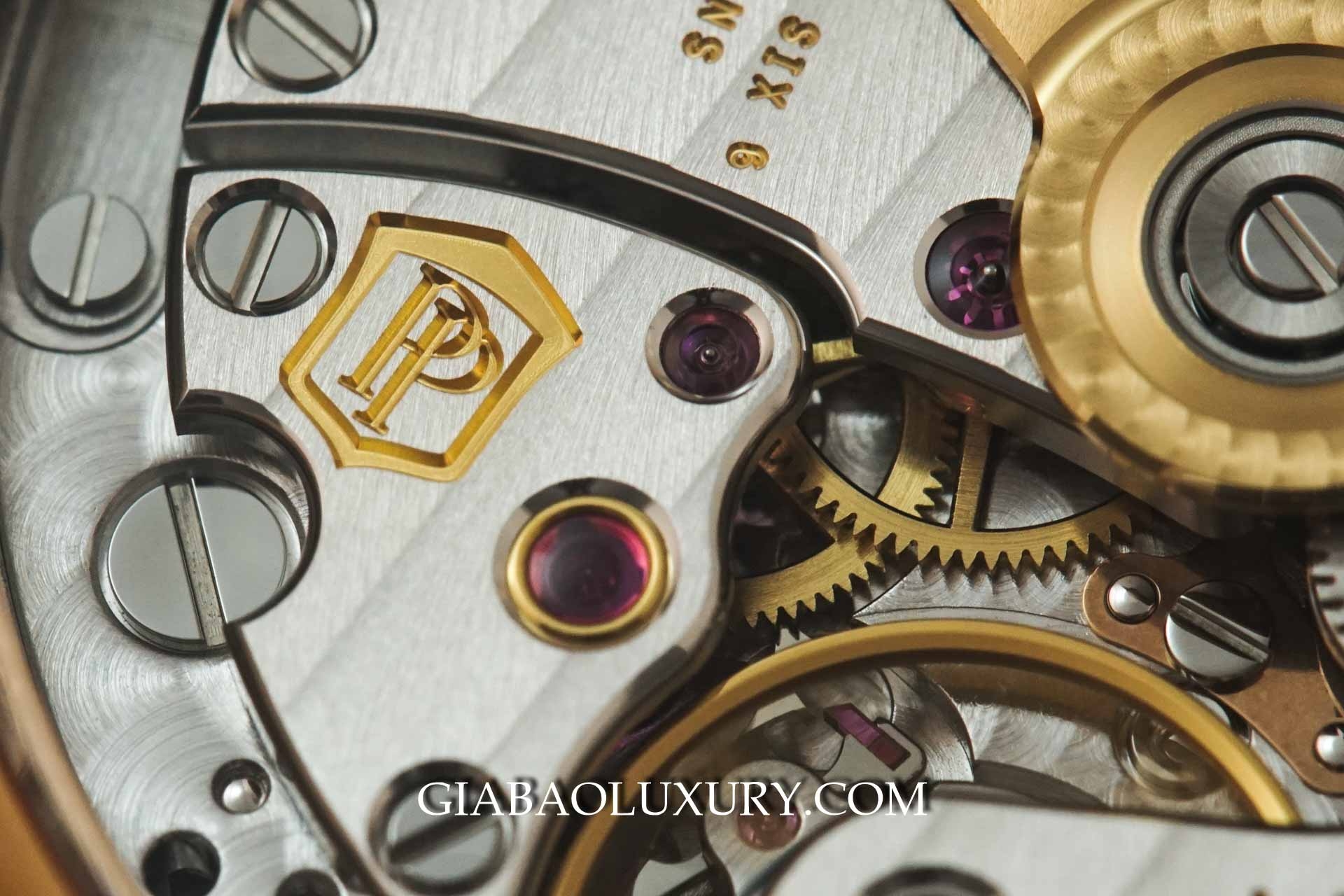 đồng hồ Patek Philippe Annual Calendar 5205R