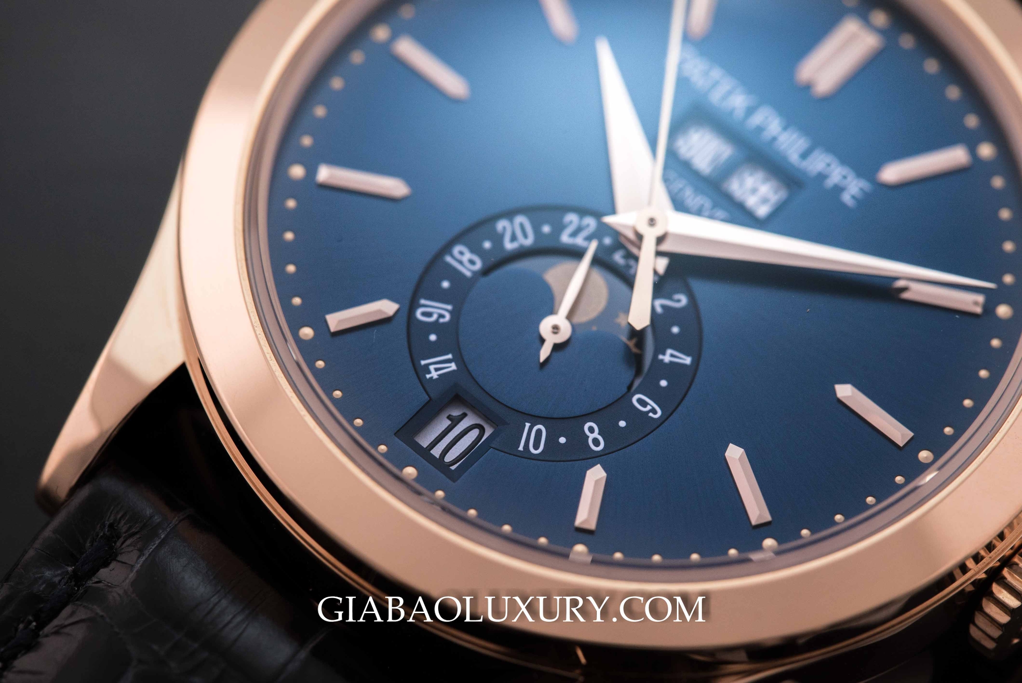 Đồng Hồ Patek Philippe Annual Calendar 5496R-014 Mid Night Blue