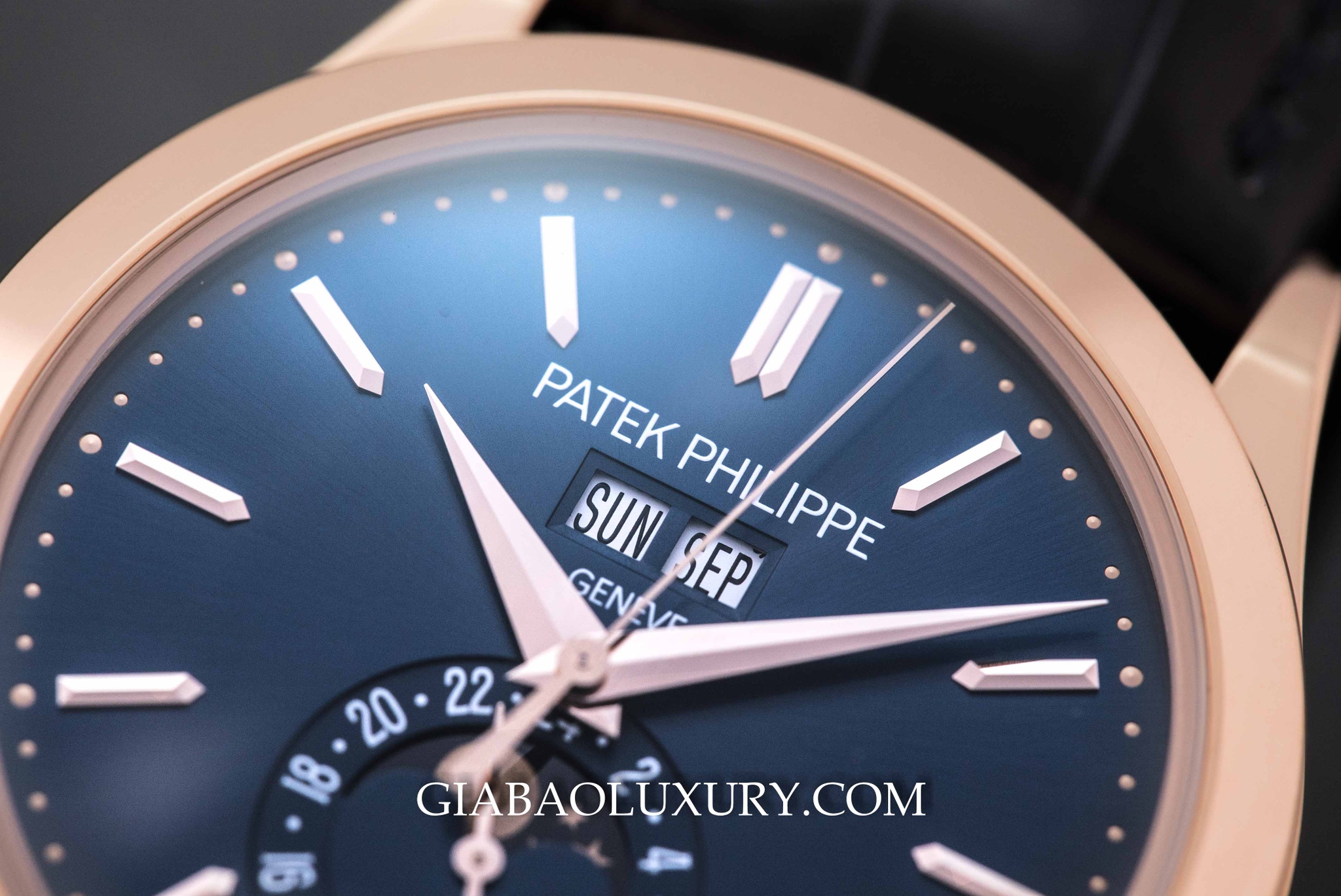 Đồng Hồ Patek Philippe Annual Calendar 5496R-014 Mid Night Blue