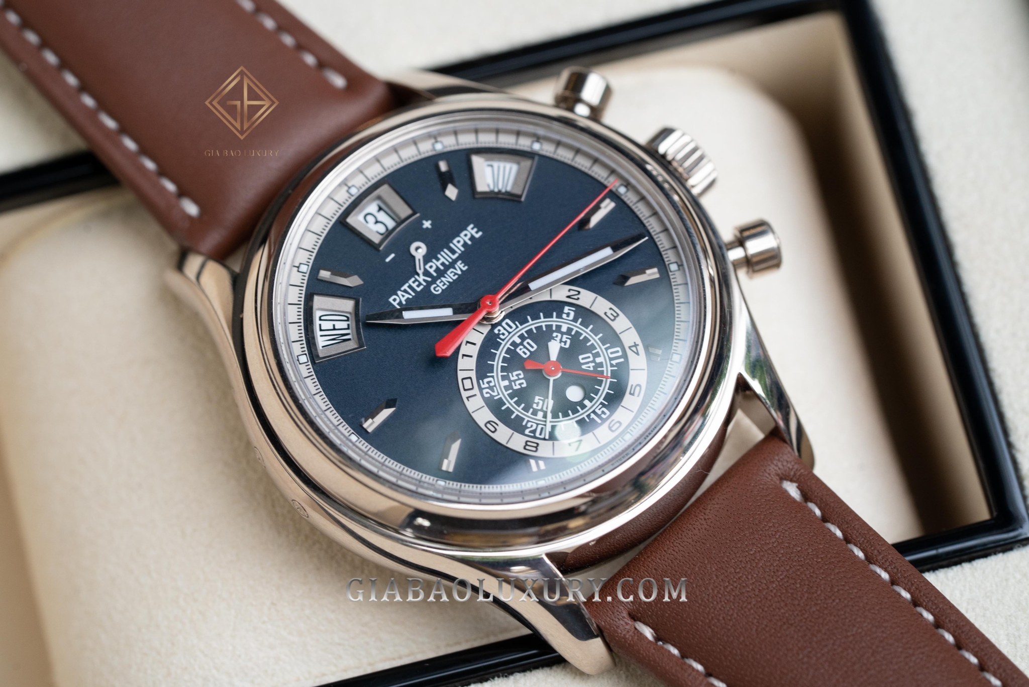 Đồng hồ Patek Philippe Chronograph Annual Calendar 5960/01G-001