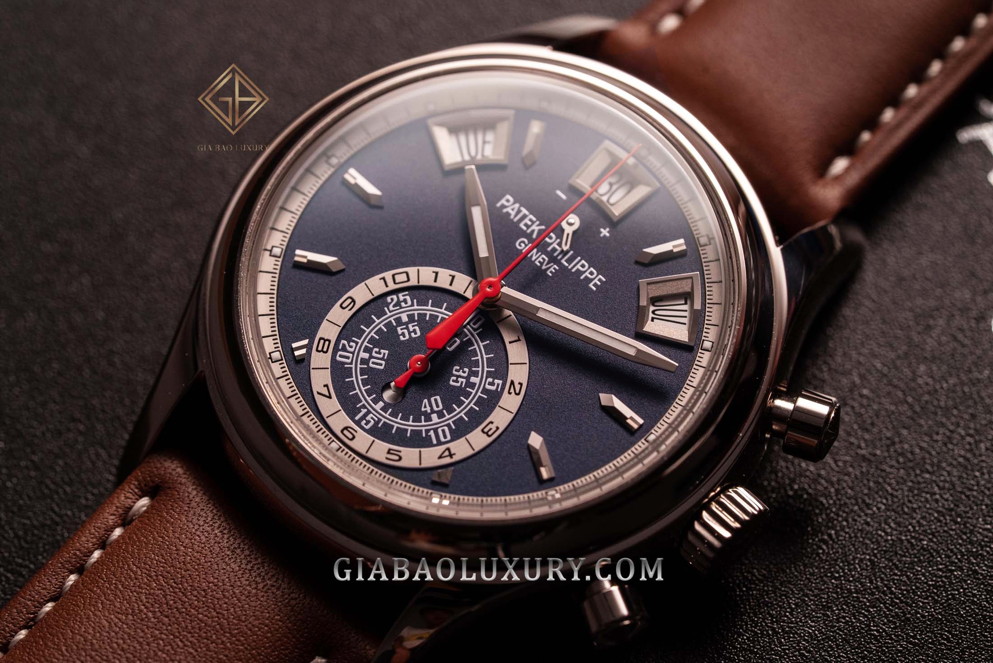 Đồng hồ Patek Philippe Chronograph Annual Calendar 5960/01G-001