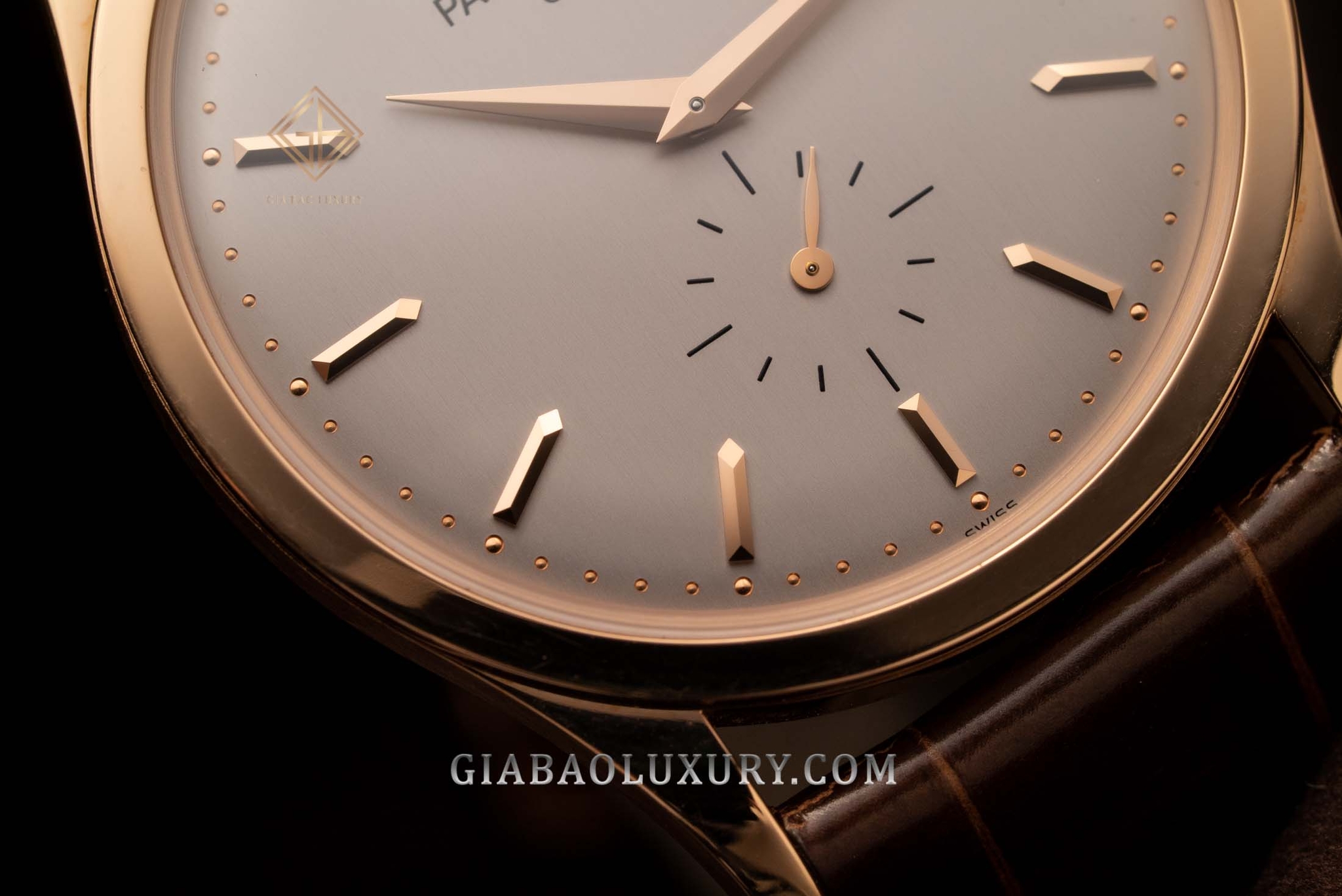 Đồng Hồ Patek Philippe Calatrava 5196R-001