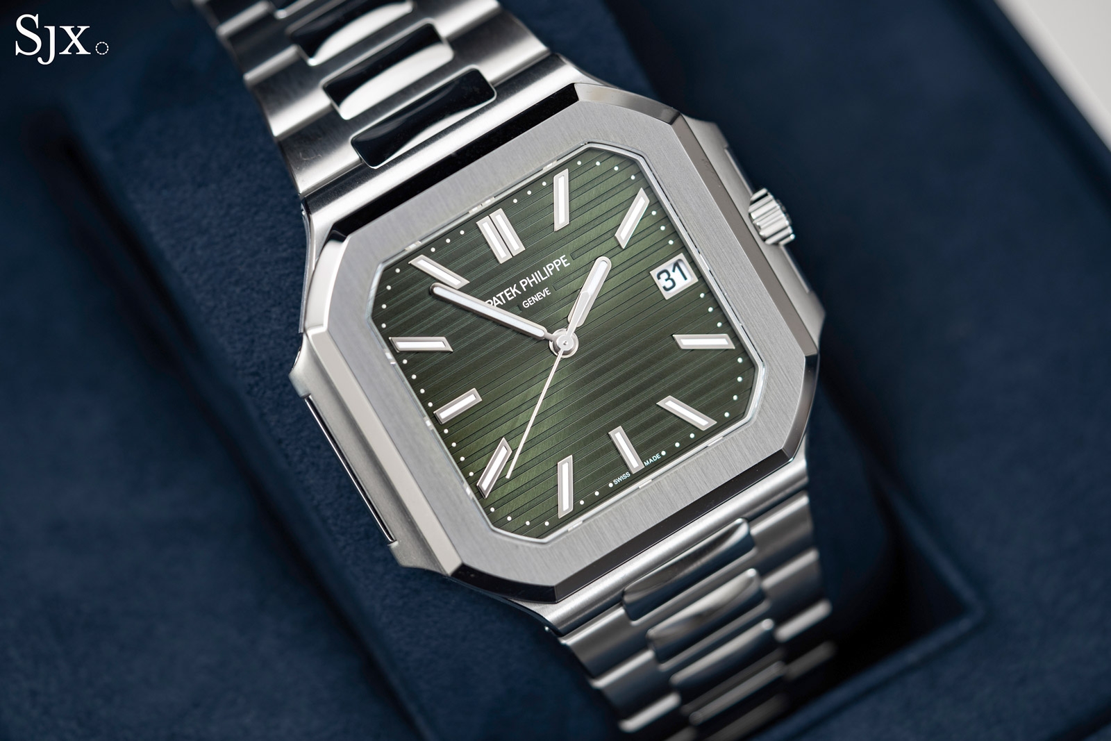 Đánh giá: Patek Philippe Cubitus Ref. 5821 và Ref. 5822P