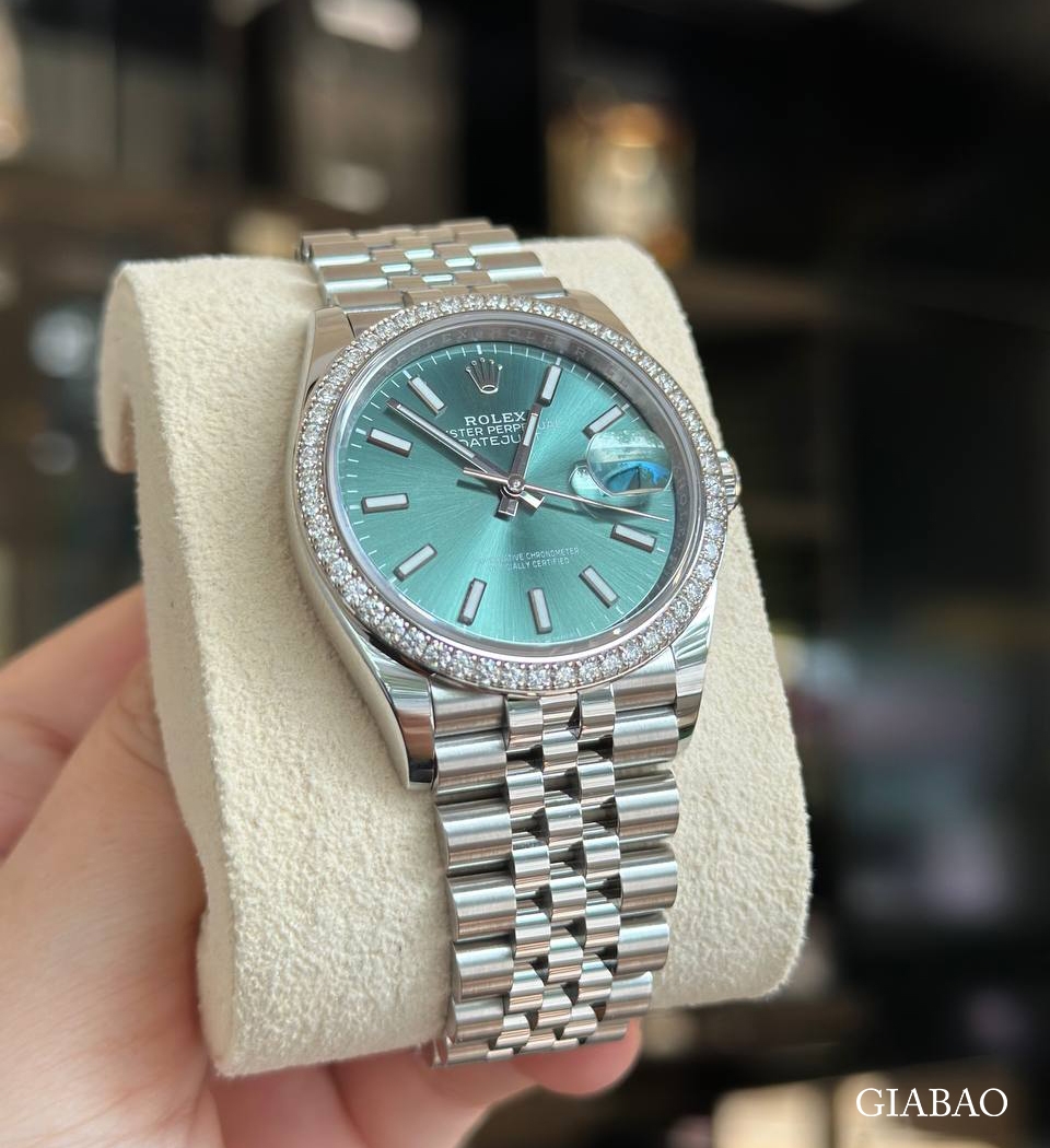 Đồng Hồ Rolex Datejust 36 126284RBR Mặt Số Xanh Lá Cây Cọc Dạ Quang