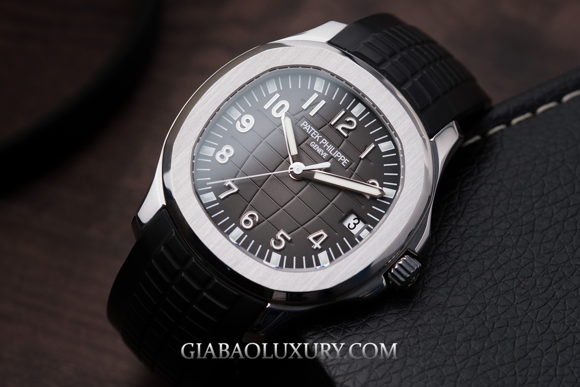 Review đồng hồ Patek Philippe Aquanaut 5167A