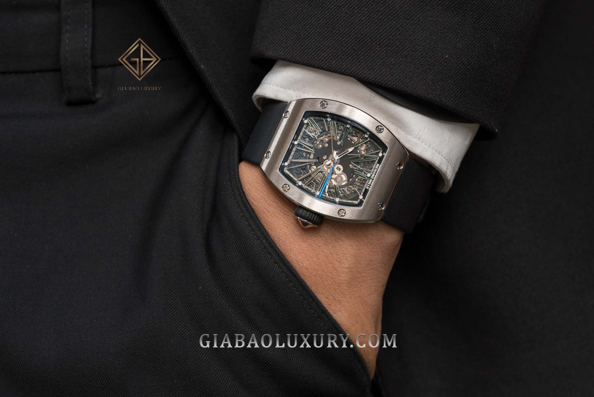 ​​​​​​​Đồng Hồ Richard Mille RM 023 Automatic Winding Vàng trắng