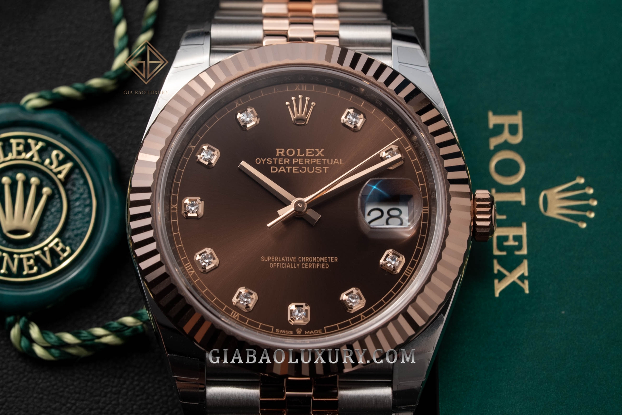 Đồng Hồ Rolex Datejust 41 126331 Mặt Số Chocolate Nạm Kim Cương