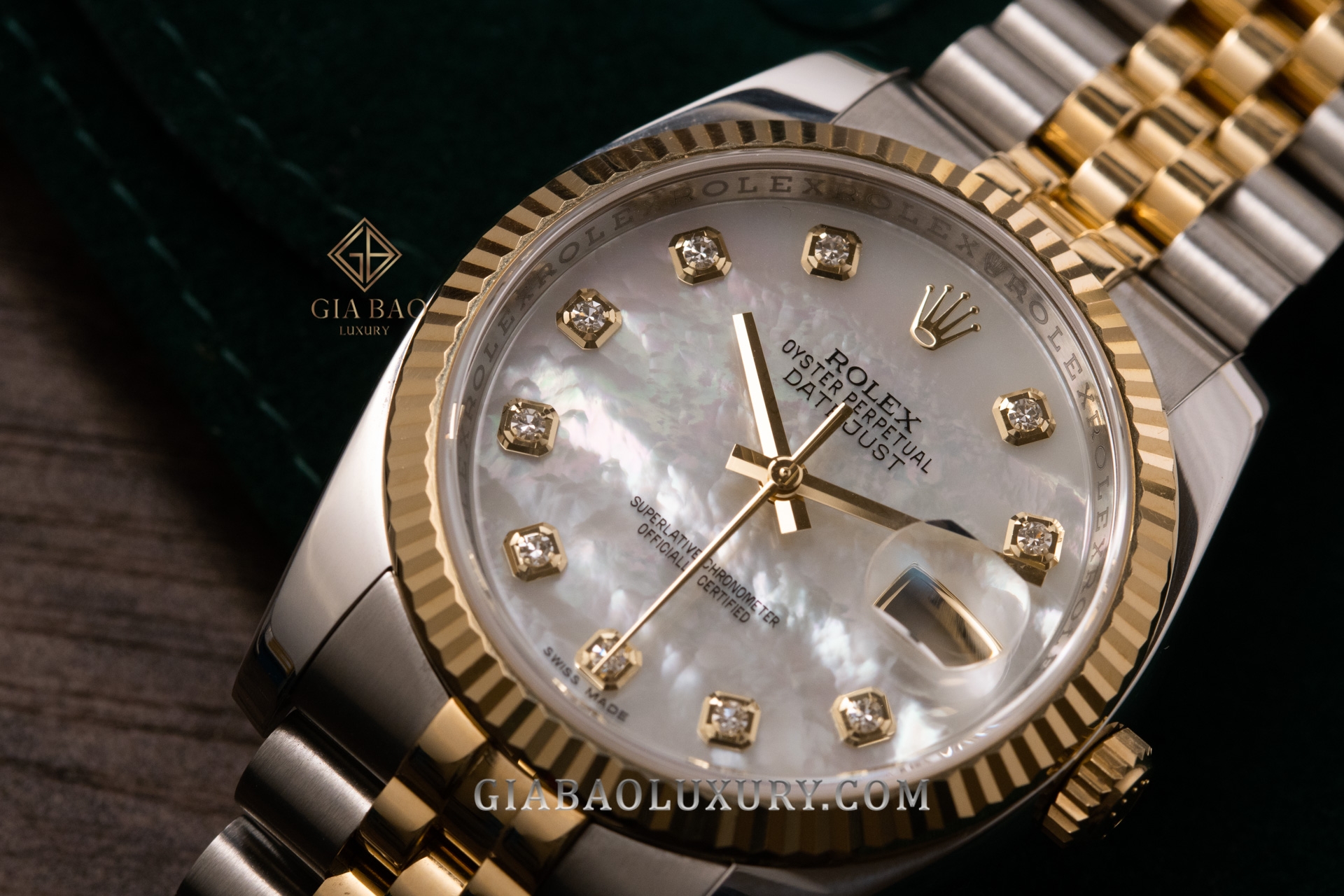 Đồng Hồ Rolex Datejust 116233 Mặt Số Vỏ Trai Trắng Nạm Kim Cương