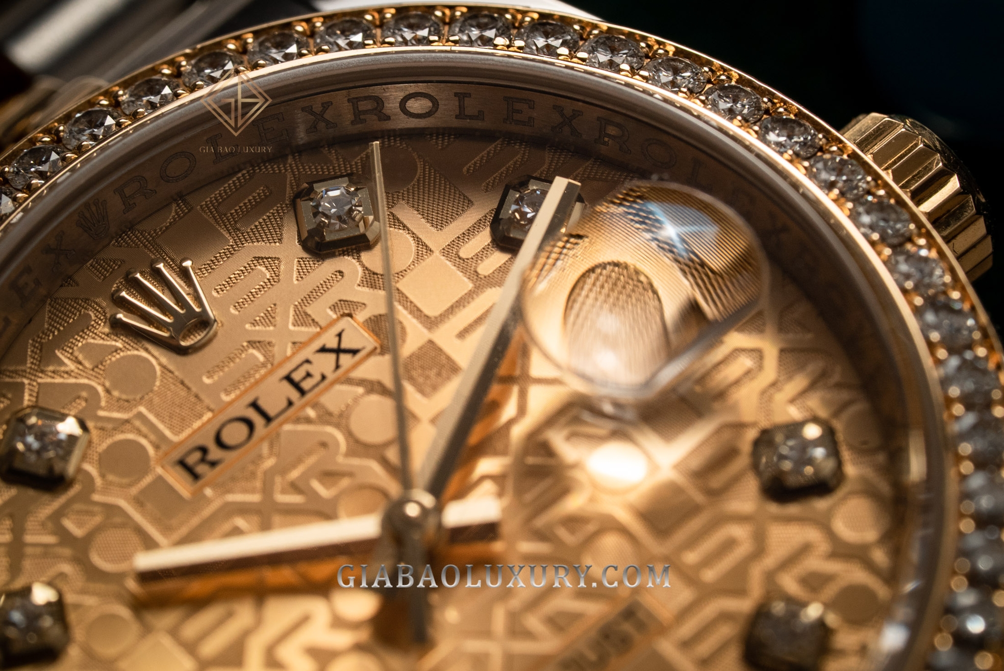 Đồng hồ Rolex Datejust 36mm 116243 Mặt vi tính vàng Vành kim cương