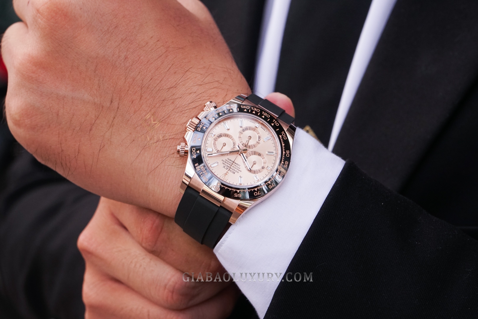 Đồng Hồ Rolex Cosmograph Daytona 116515LN Mặt Số Hồng Cọc Số Kim Cương Baguette