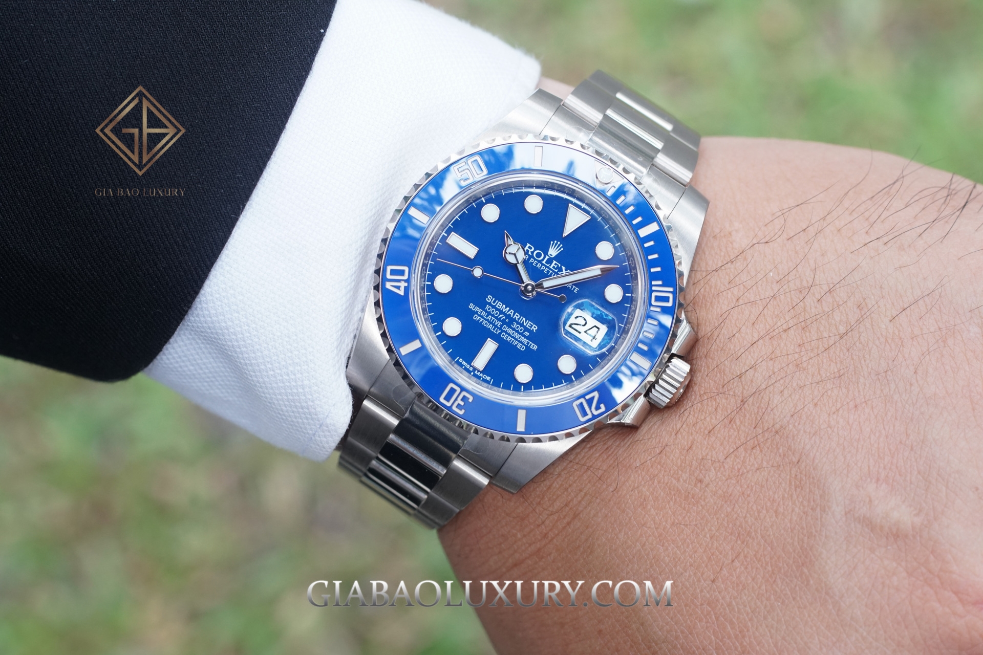 So sánh Submariner “Smurf” 116619LB và GMT-Master “Pepsi” 126719BLRO