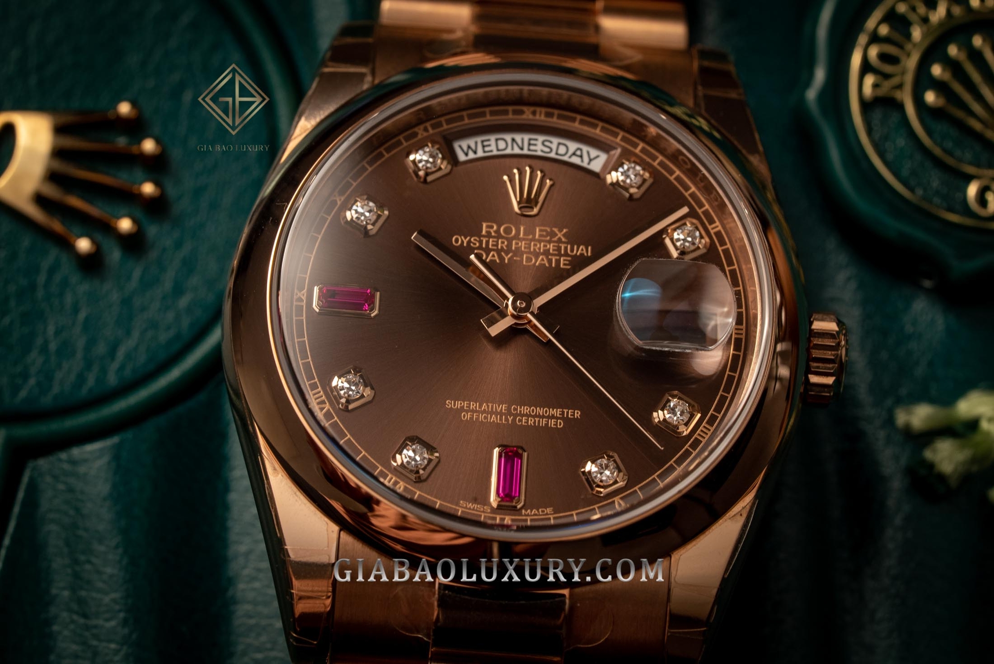 Review đồng hồ Rolex Day-Date 118205 Mặt chocolate, Ruby đỏ