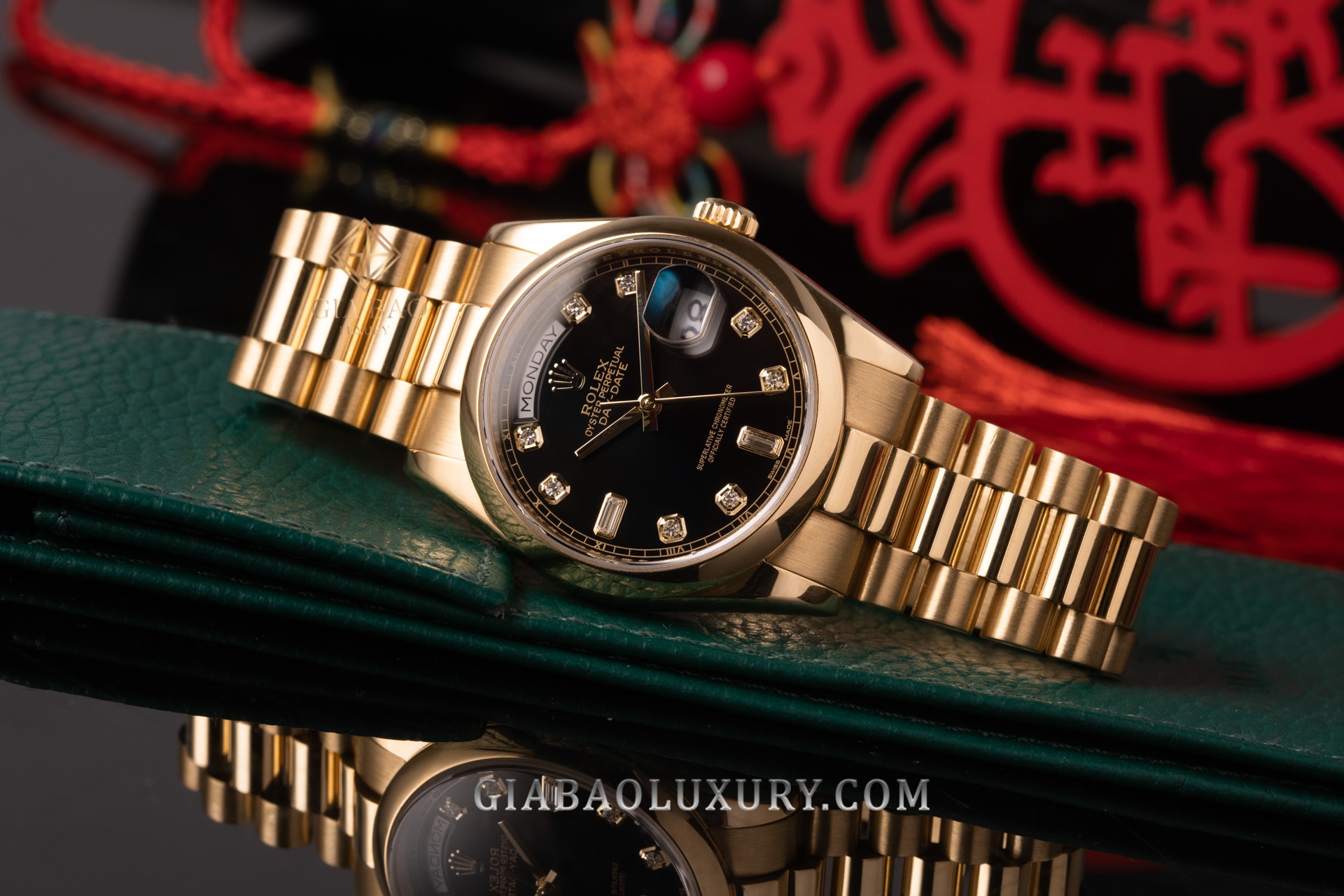  Đồng hồ Rolex Day-Date 36 118208 Mặt Số Đen Cọc Số Kim Cương