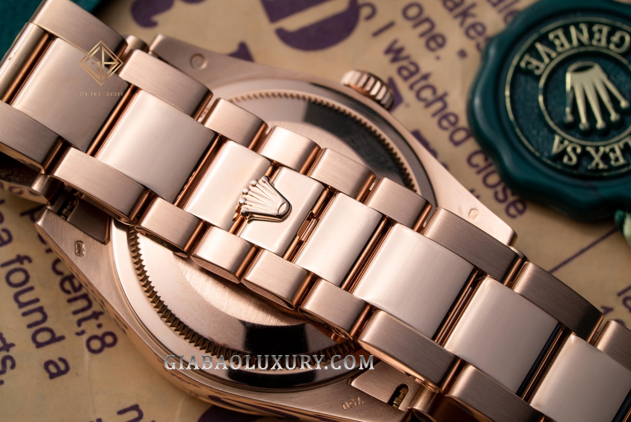 Đồng hồ Rolex Day-Date 36 118235 Mặt Số Chocolate Đá Ruby Đỏ Dây Đeo Oyster
