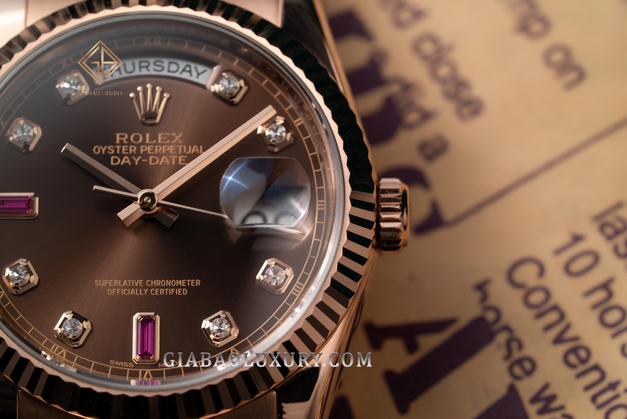 Đồng hồ Rolex Day-Date 36 118235 Mặt Số Chocolate Đá Ruby Đỏ Dây Đeo Oyster