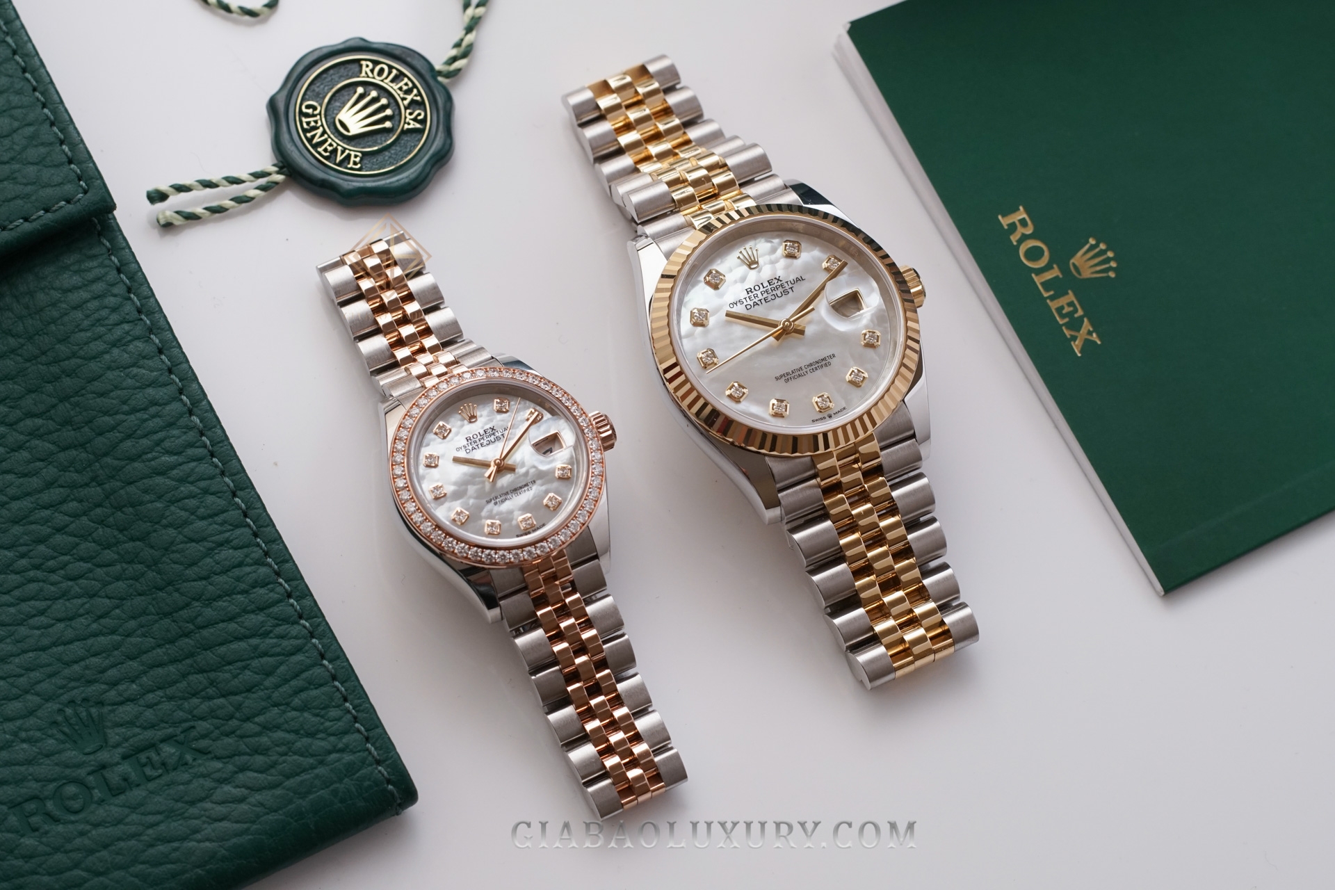 đồng hồ Rolex Datejust 36 126233 với mặt số vỏ trai trắng