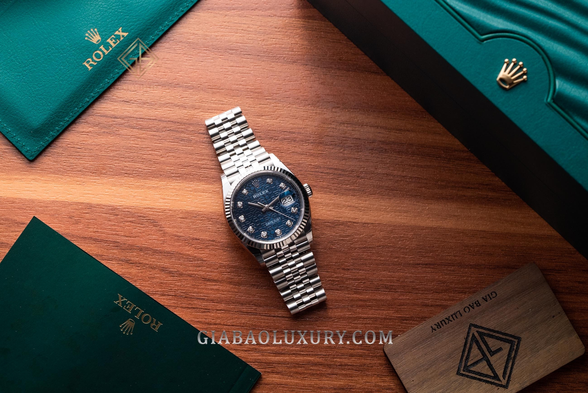 Đồng Hồ Rolex Datejust 36 126234 Mặt Số Vi Tính Xanh dây Jubilee