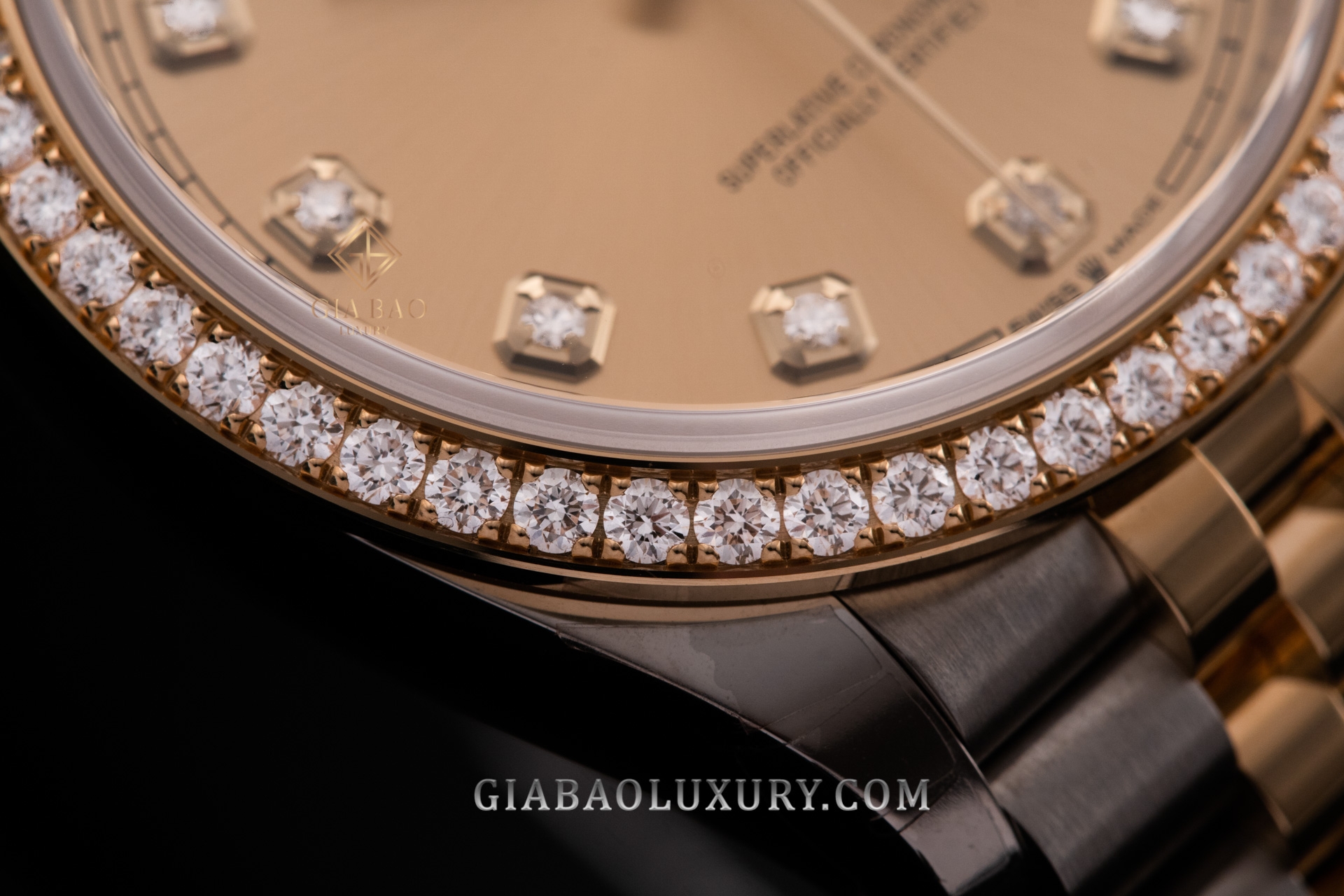 Đồng Hồ Rolex Datejust 36 126283RBR Mặt Số Vàng Champagne Nạm Kim Cương