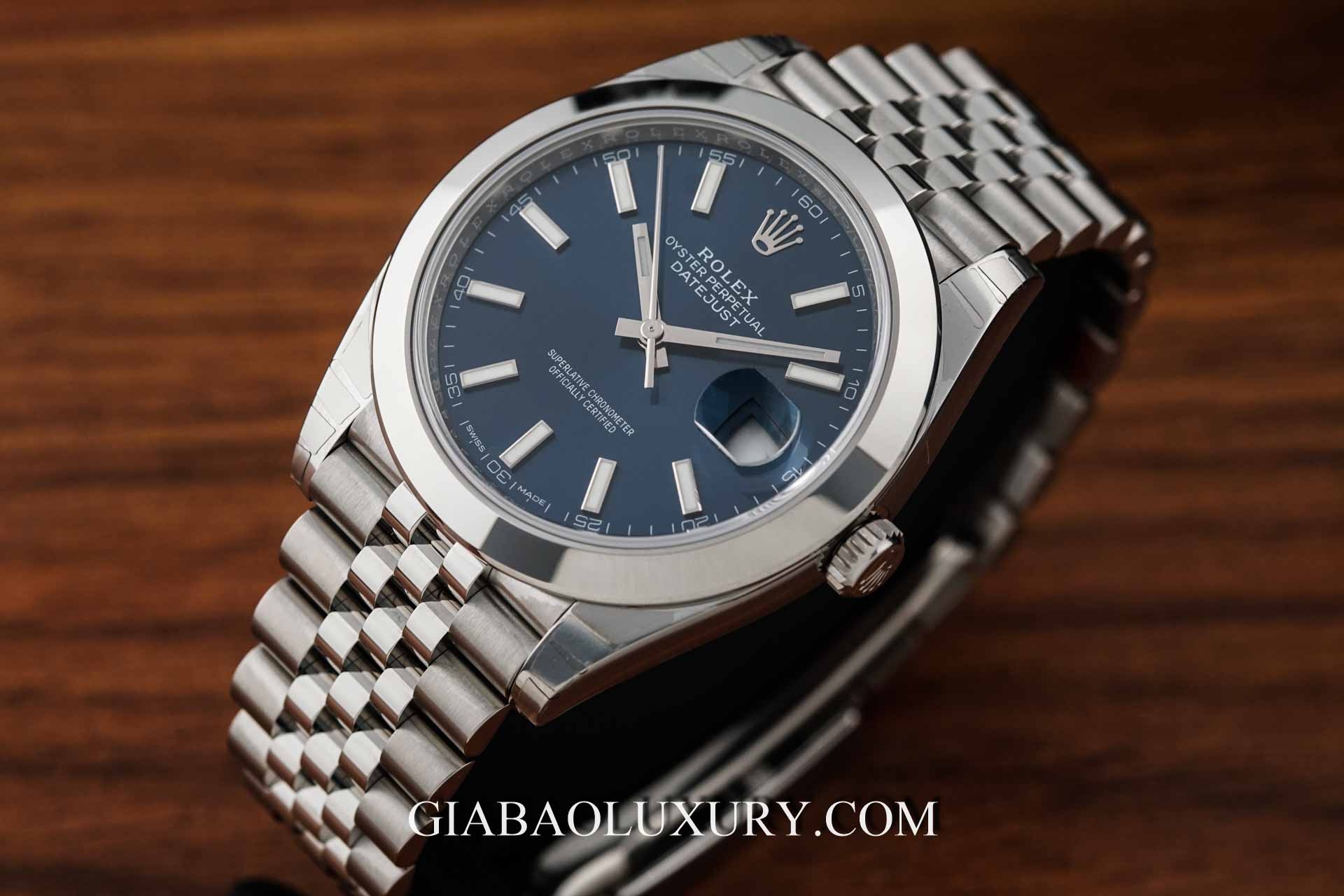 Đồng Hồ Rolex Datejust 126300 Mặt Số Xanh Cọc Số Dạ Quang