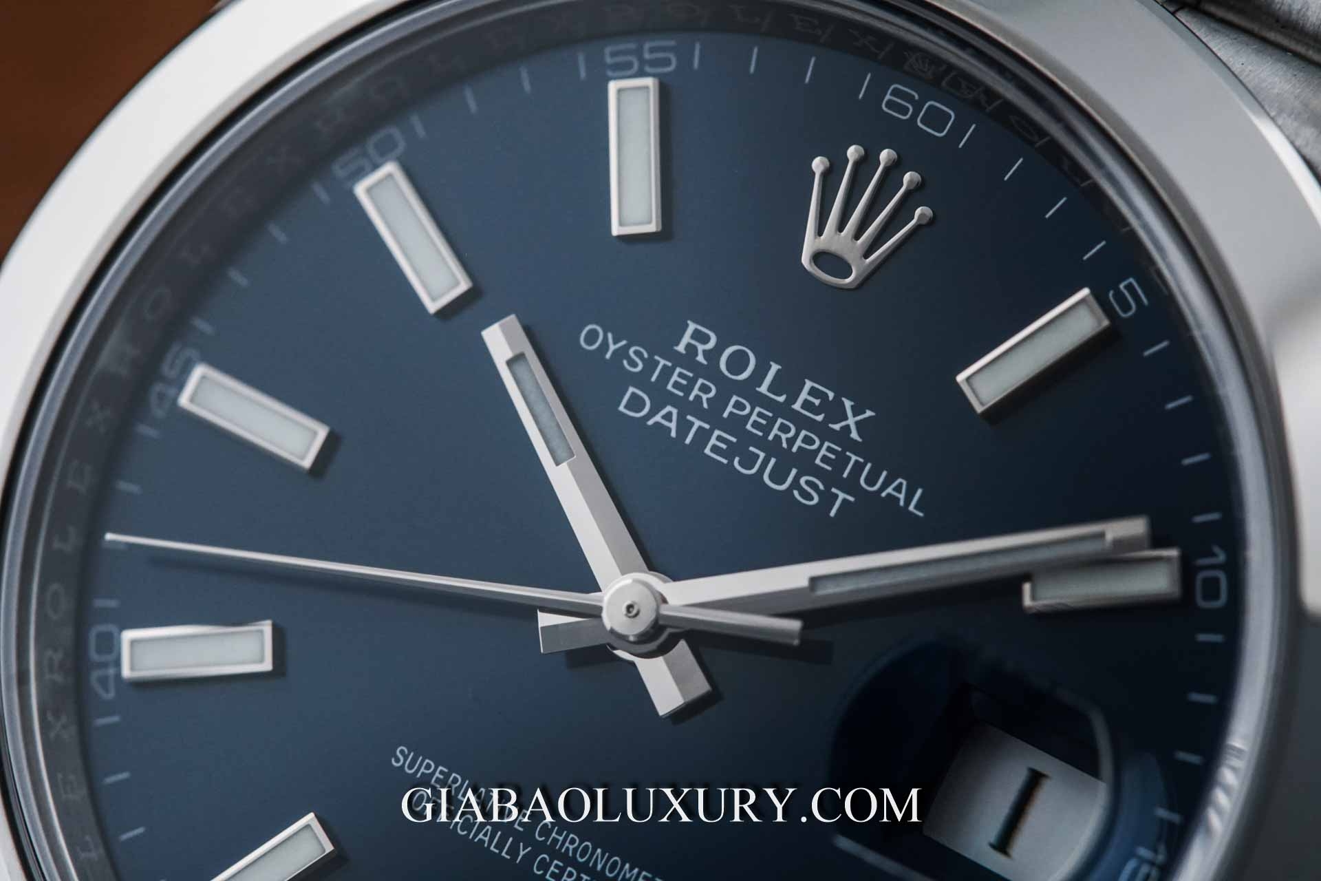 Đồng Hồ Rolex Datejust 126300 Mặt Số Xanh Cọc Số Dạ Quang