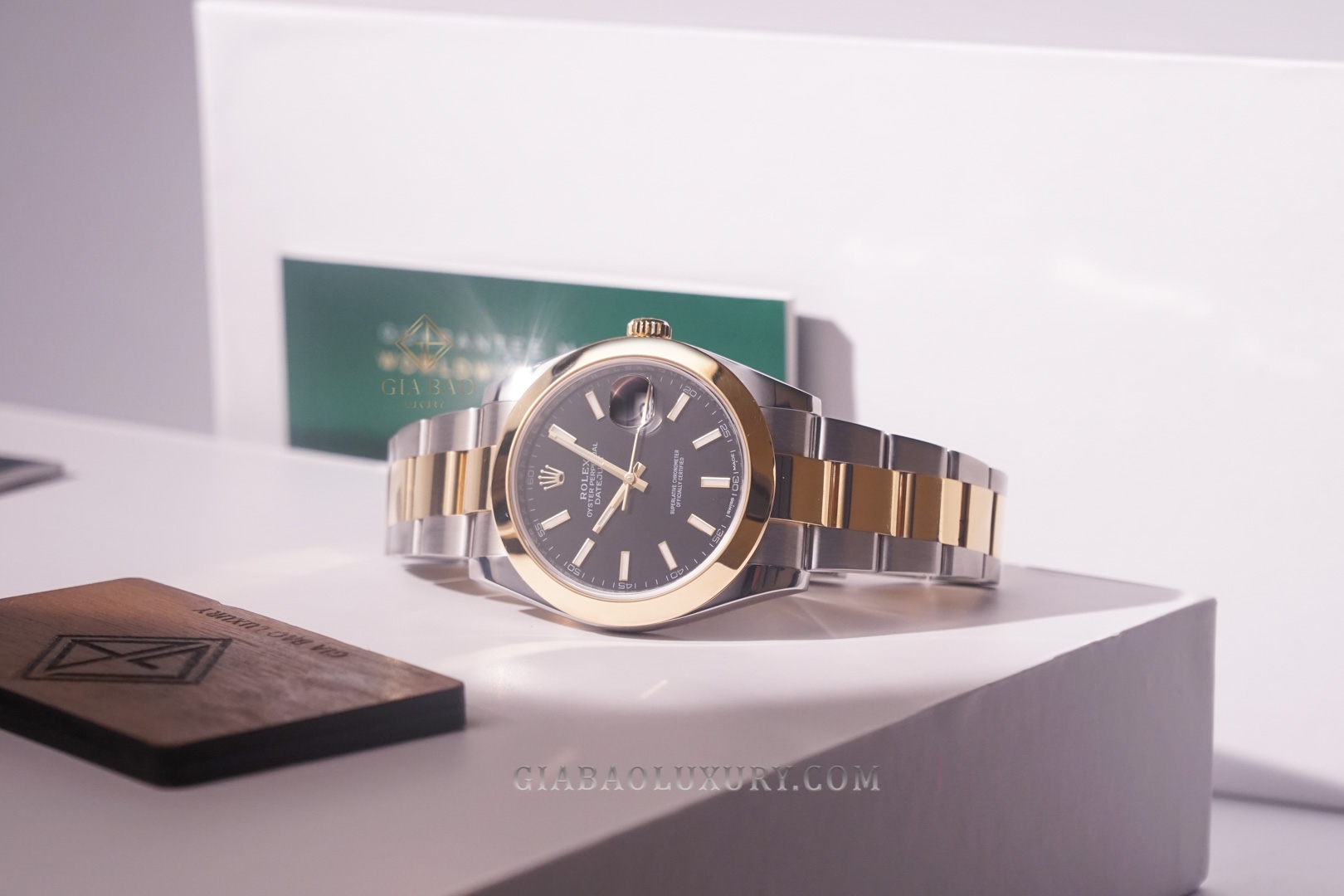 Đồng Hồ Rolex Datejust 41 126303 Mặt Số Đen Dây Đeo Oyster