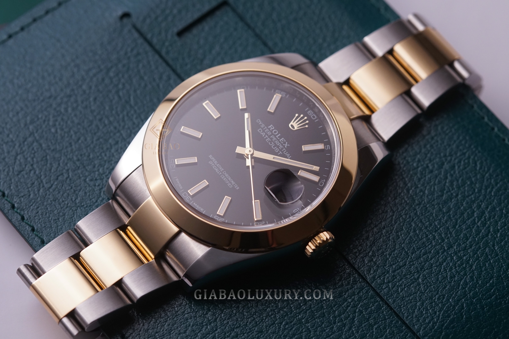 Đồng Hồ Rolex Datejust 41 126303 Mặt Số Đen Dây Đeo Oyster