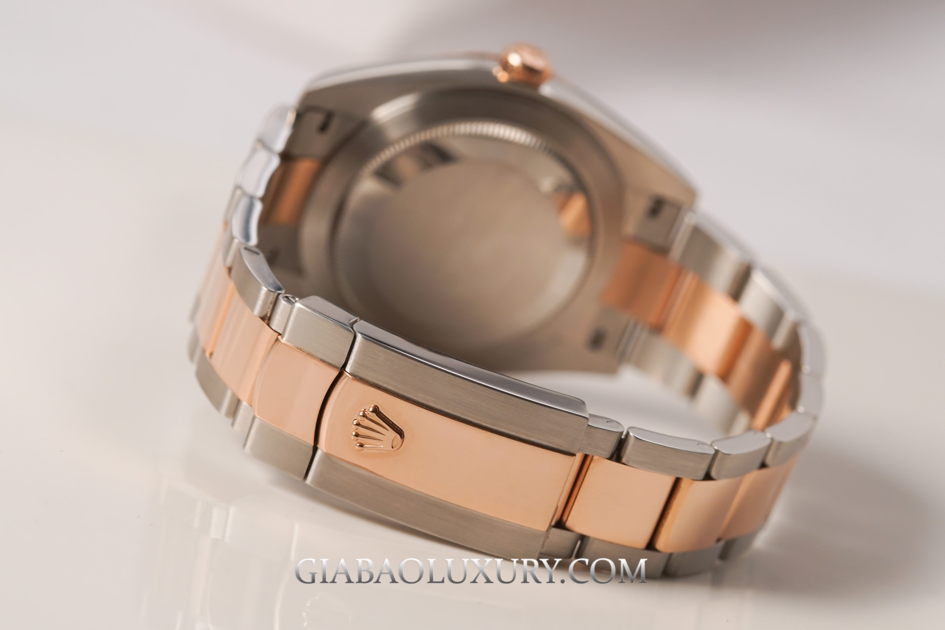 Đồng Hồ Rolex Datejust 41 126331 Mặt Số Chocolate Nạm Kim Cương Dây Đeo Oyster