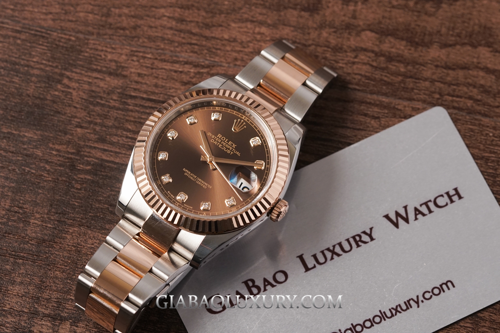 Đồng Hồ Rolex Datejust 41 126331 Mặt Số Chocolate Nạm Kim Cương Dây Đeo Oyster