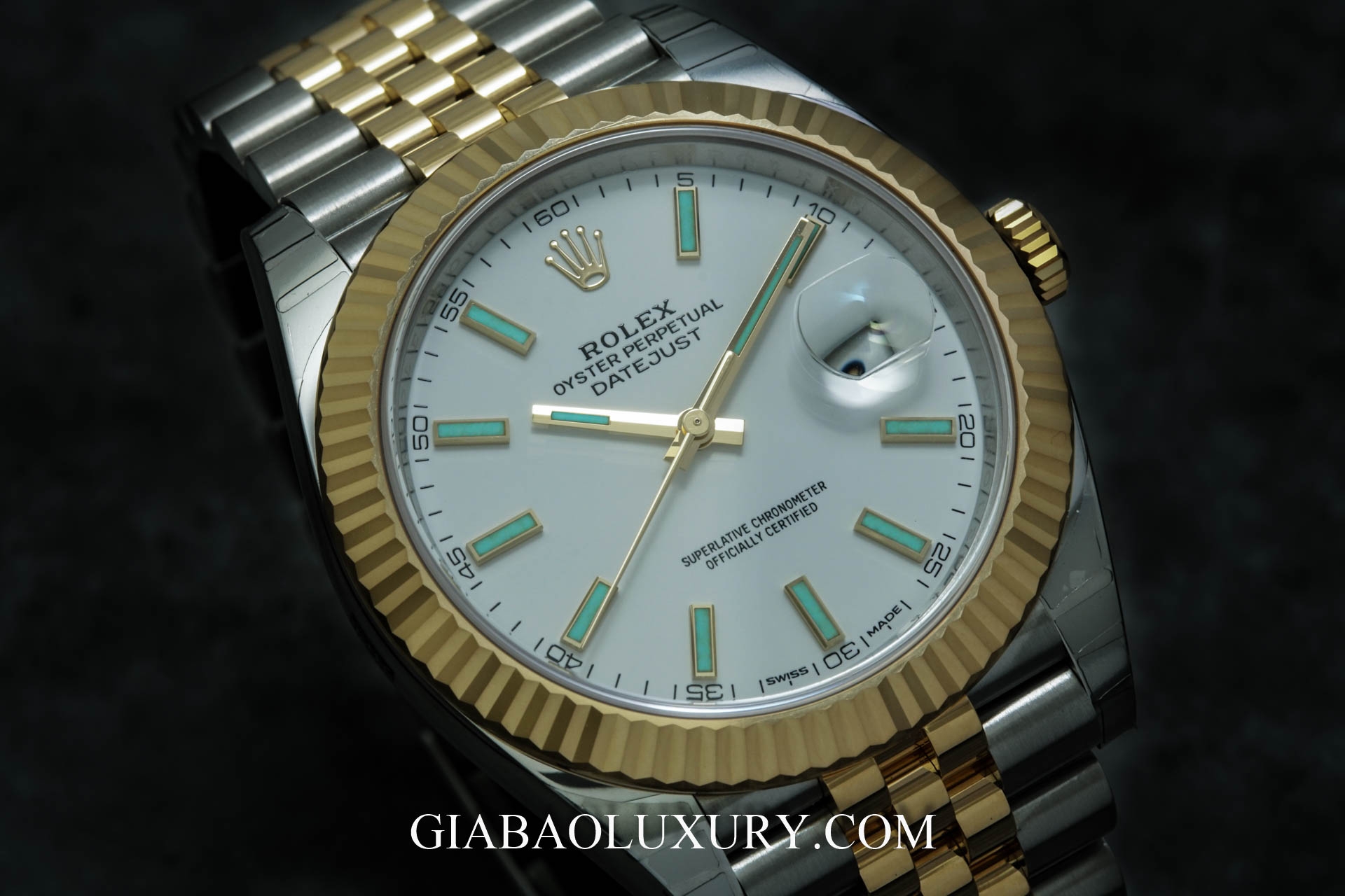 Đồng Hồ Rolex Datejust 126333 Mặt Số Trắng