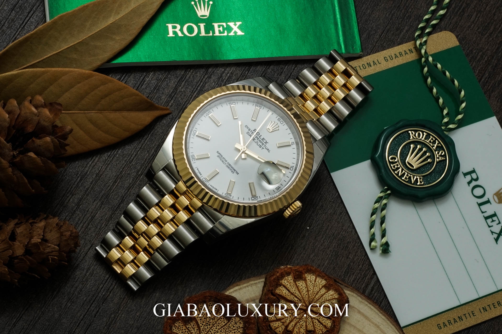 Đồng Hồ Rolex Datejust 126333 Mặt Số Trắng