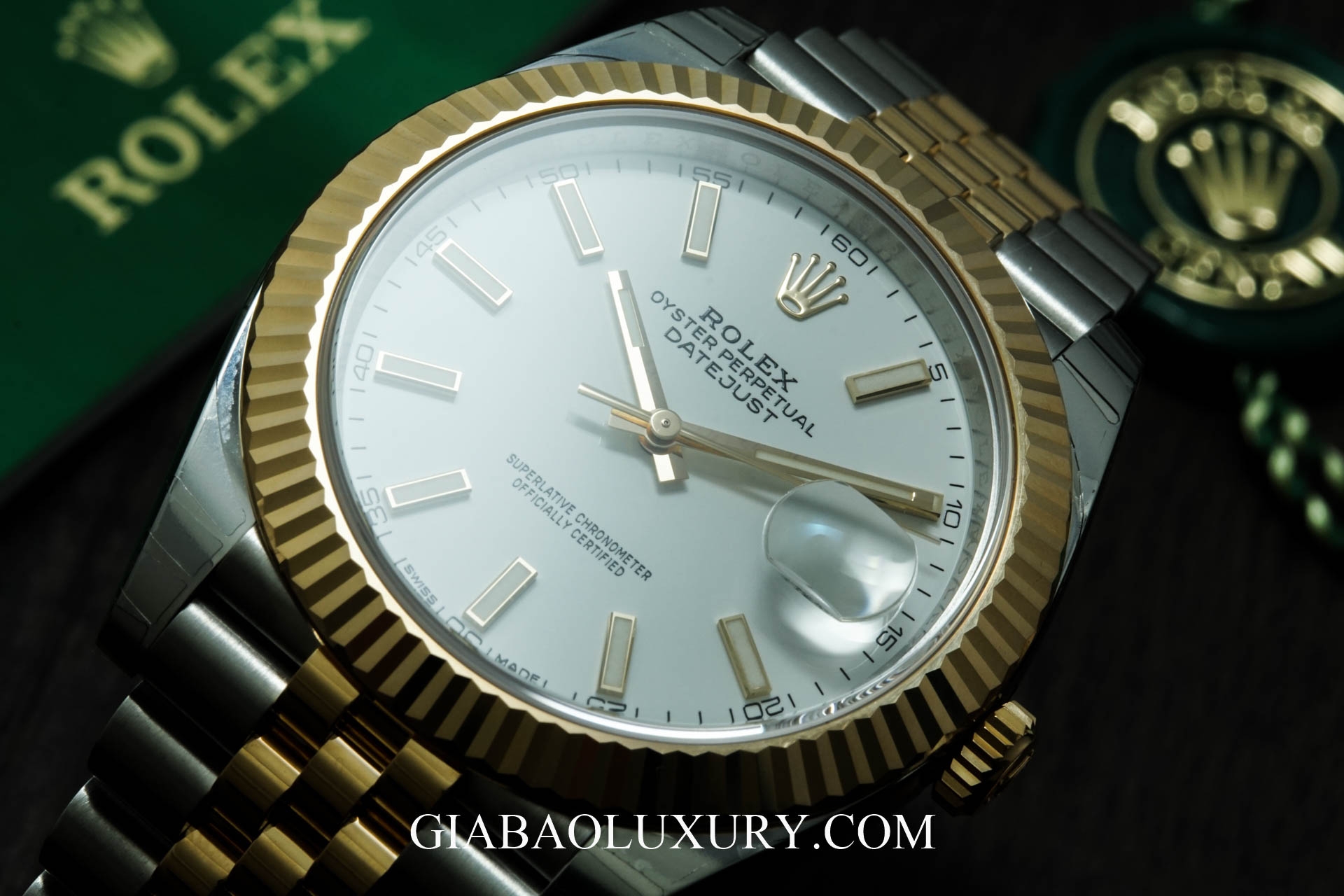 Đồng Hồ Rolex Datejust 126333 Mặt Số Trắng