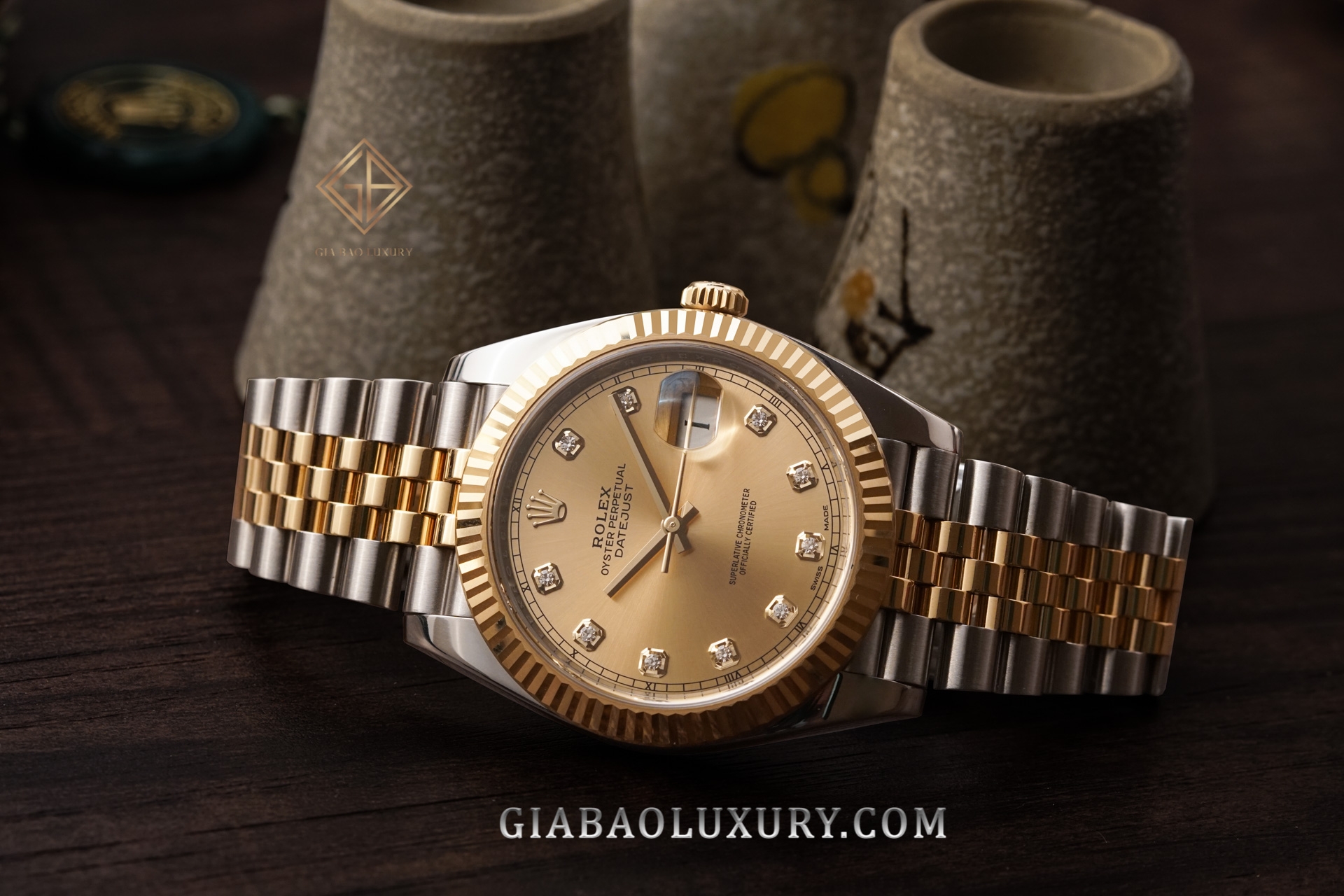 Đồng hồ Rolex Datejust 126333 mặt số champage cọc số kim cương