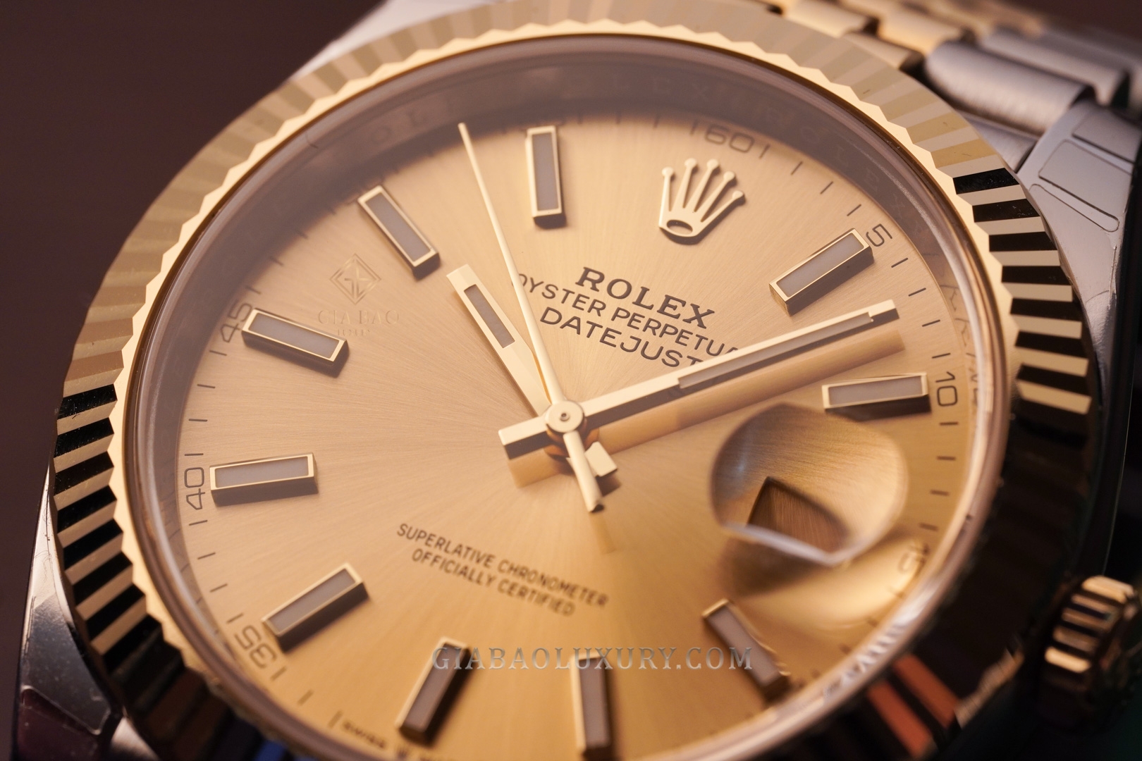 Đồng Hồ Rolex Datejust 41 126333 Mặt Số Champagne