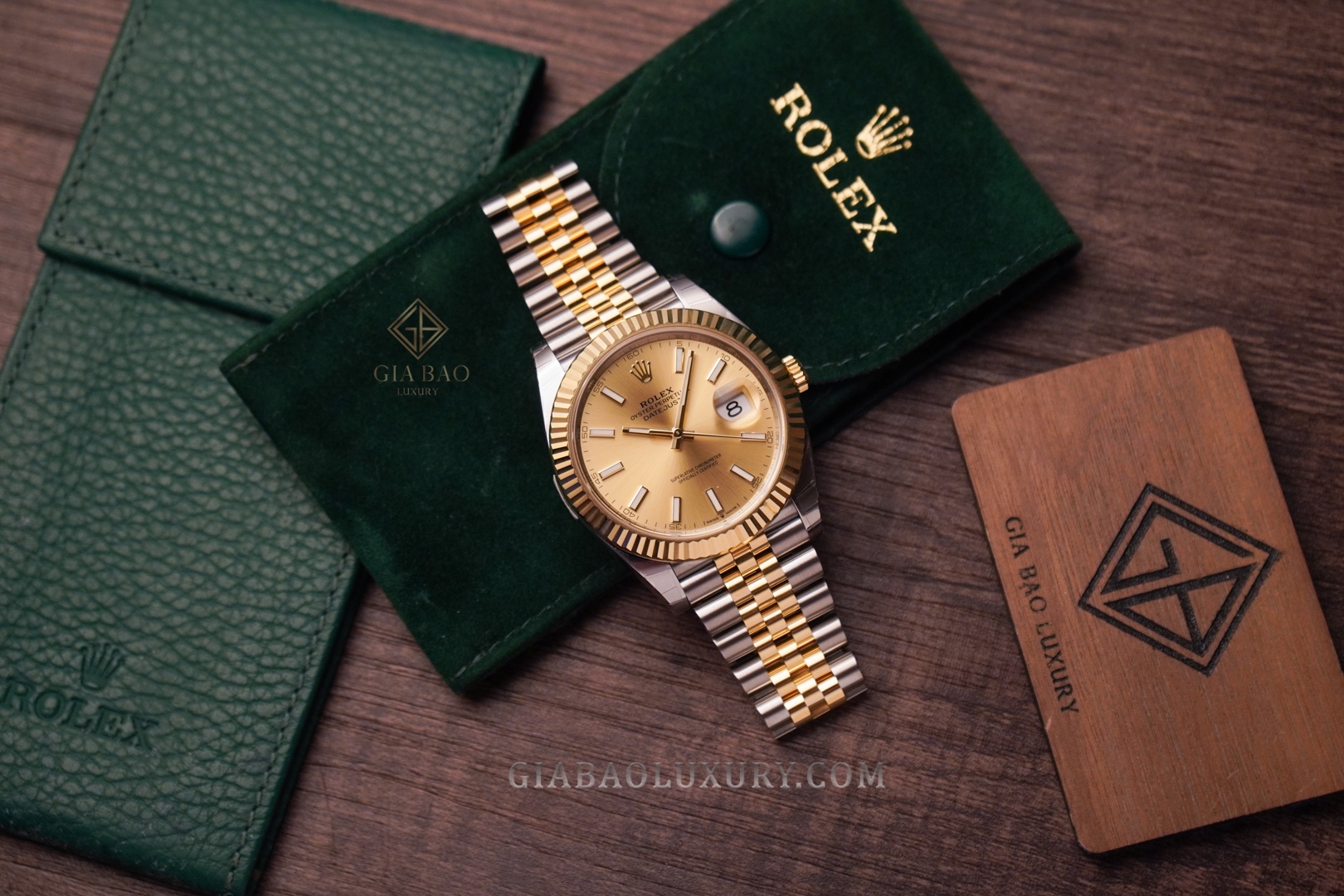 Đồng Hồ Rolex Datejust 41 126333 Mặt Số Champagne