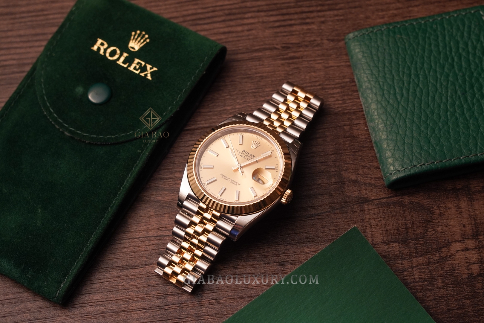 Đồng Hồ Rolex Datejust 41 126333 Mặt Số Champagne