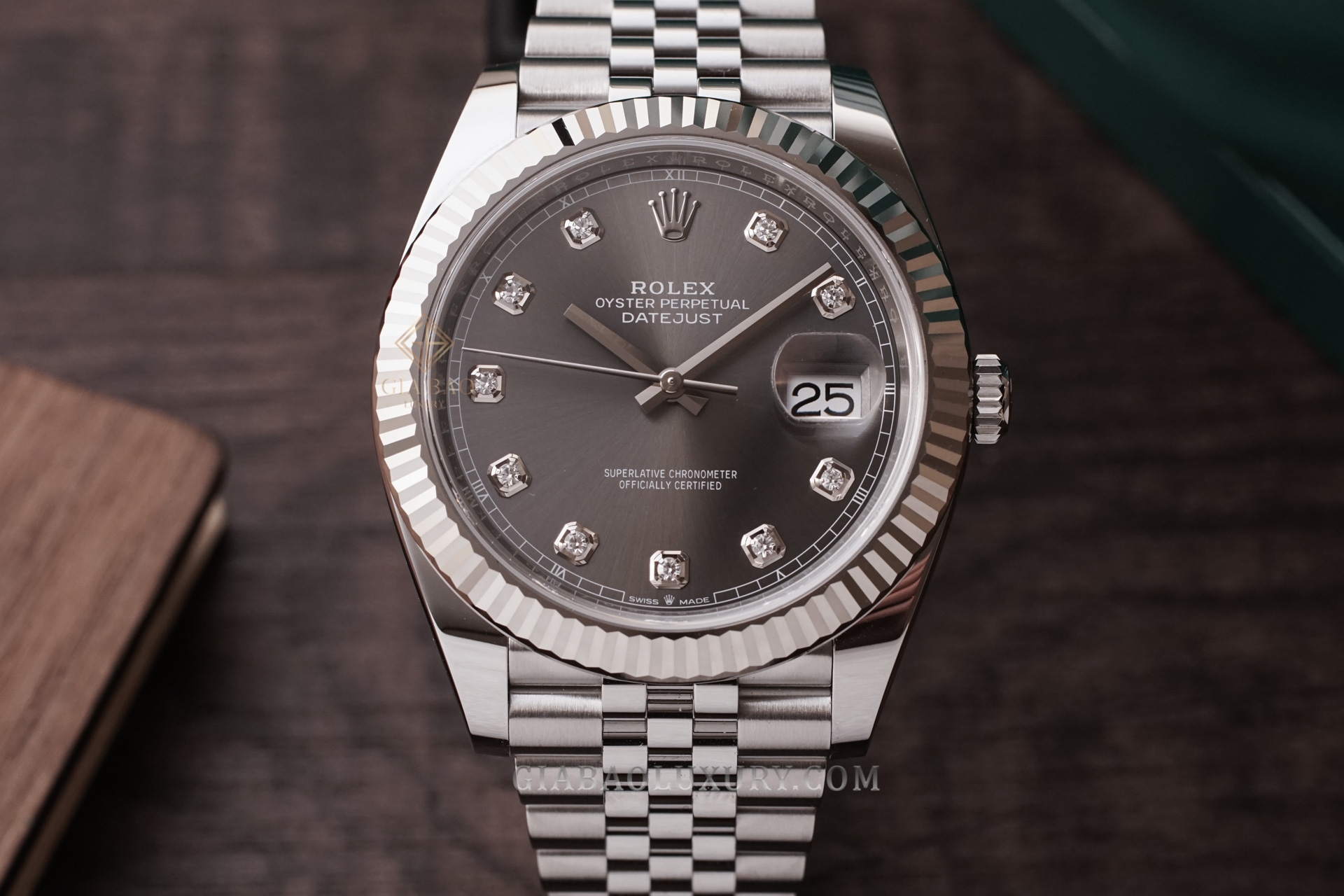 Đồng Hồ Rolex Datejust 41 126334 Mặt Số Rhodium Nạm Kim Cương