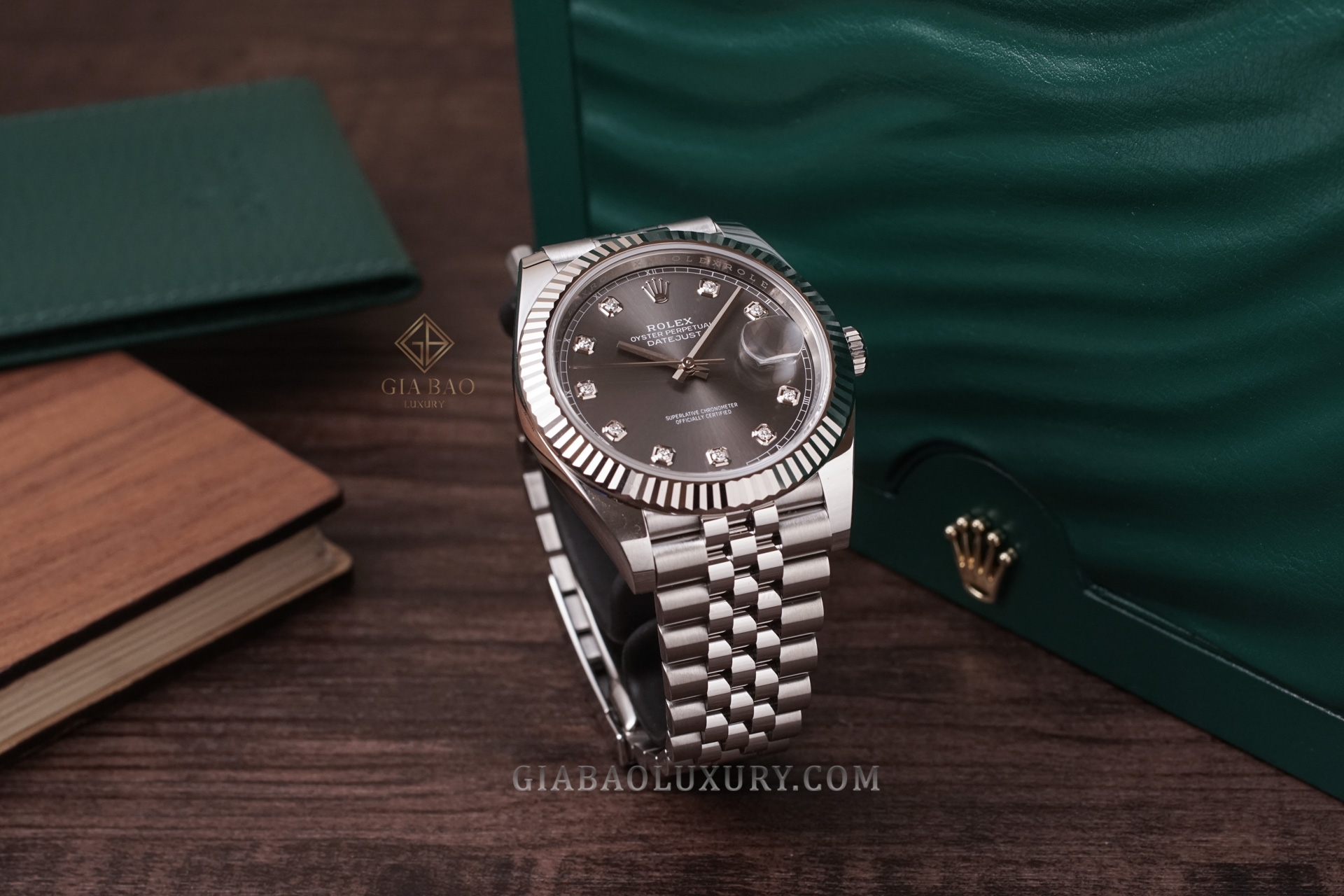 Đồng Hồ Rolex Datejust 41 126334 Mặt Số Rhodium Nạm Kim Cương