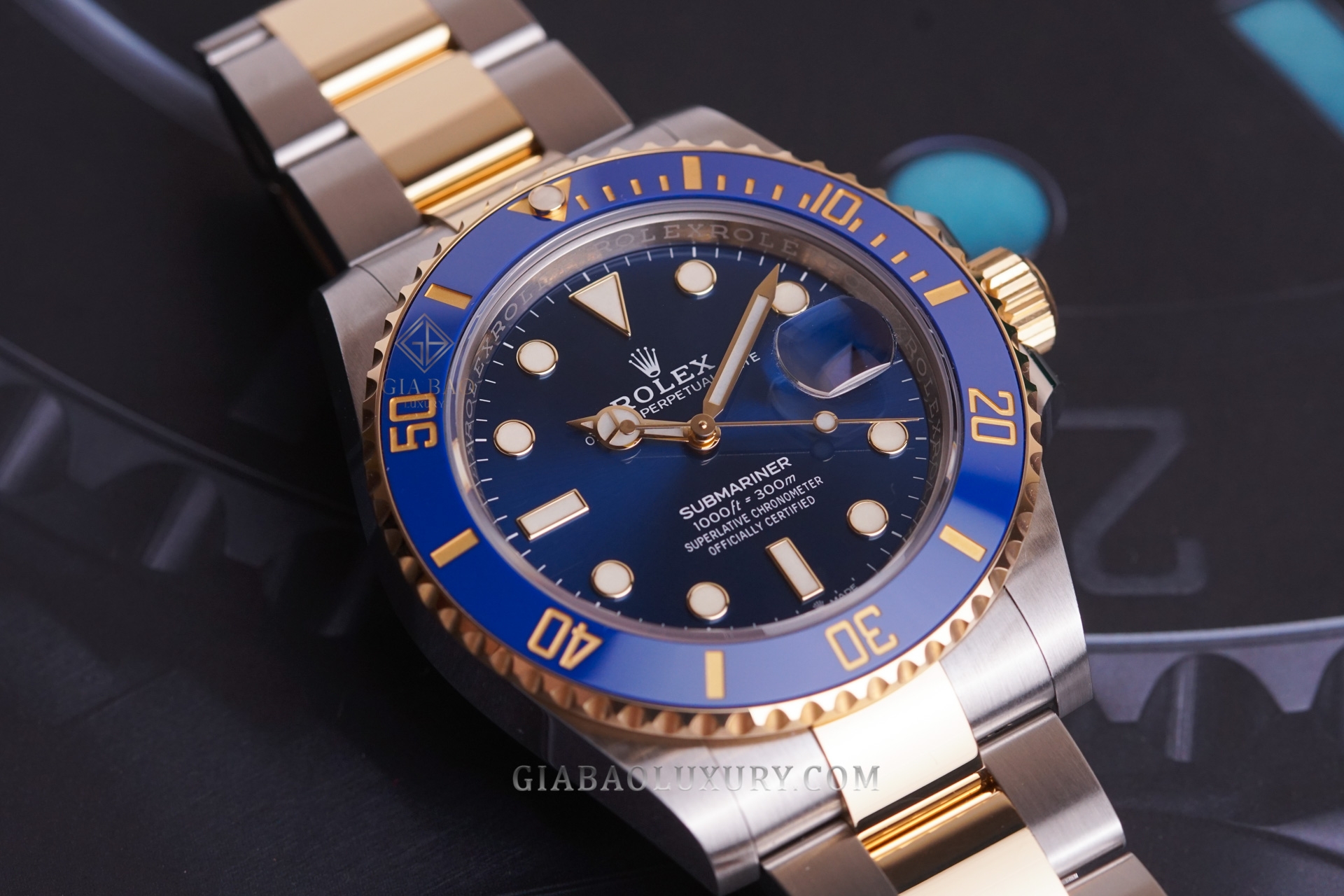 Đồng Hồ Rolex Submariner 126613LB Mặt Số Xanh Dương